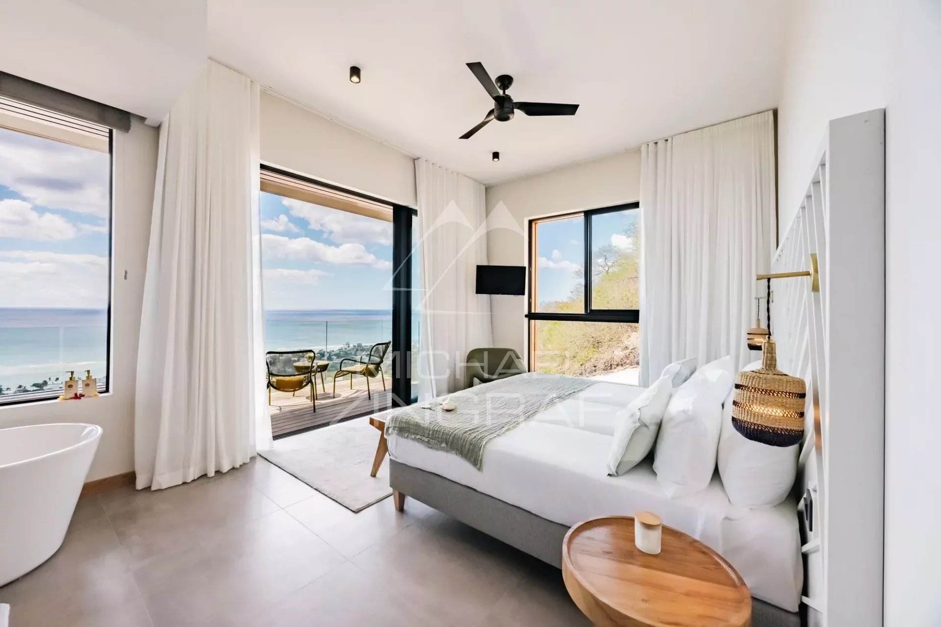 Puppen 5 -Bedroom Villa - Black Riviere