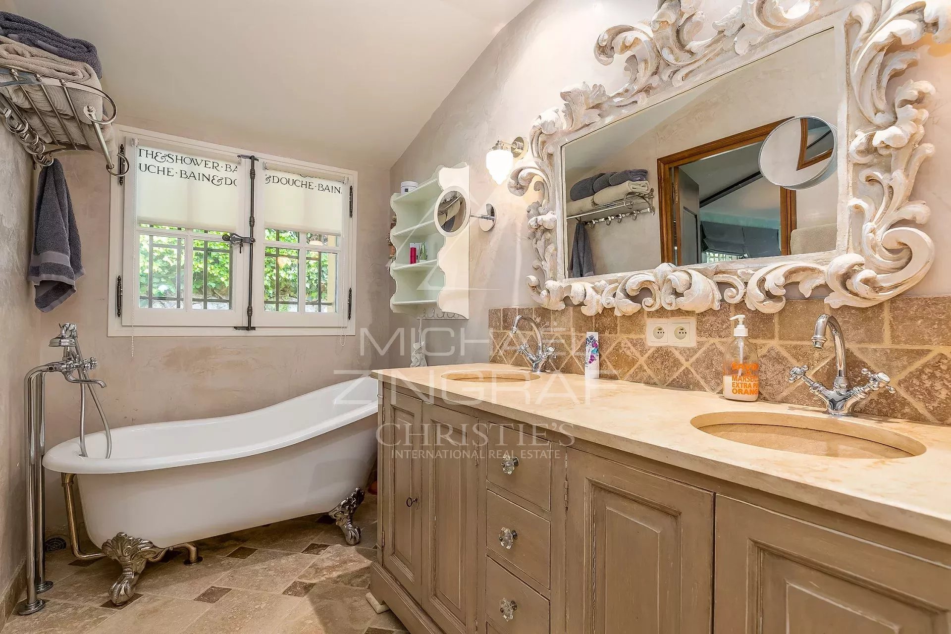 Cannes backcountry - Quintessential provencal bastide