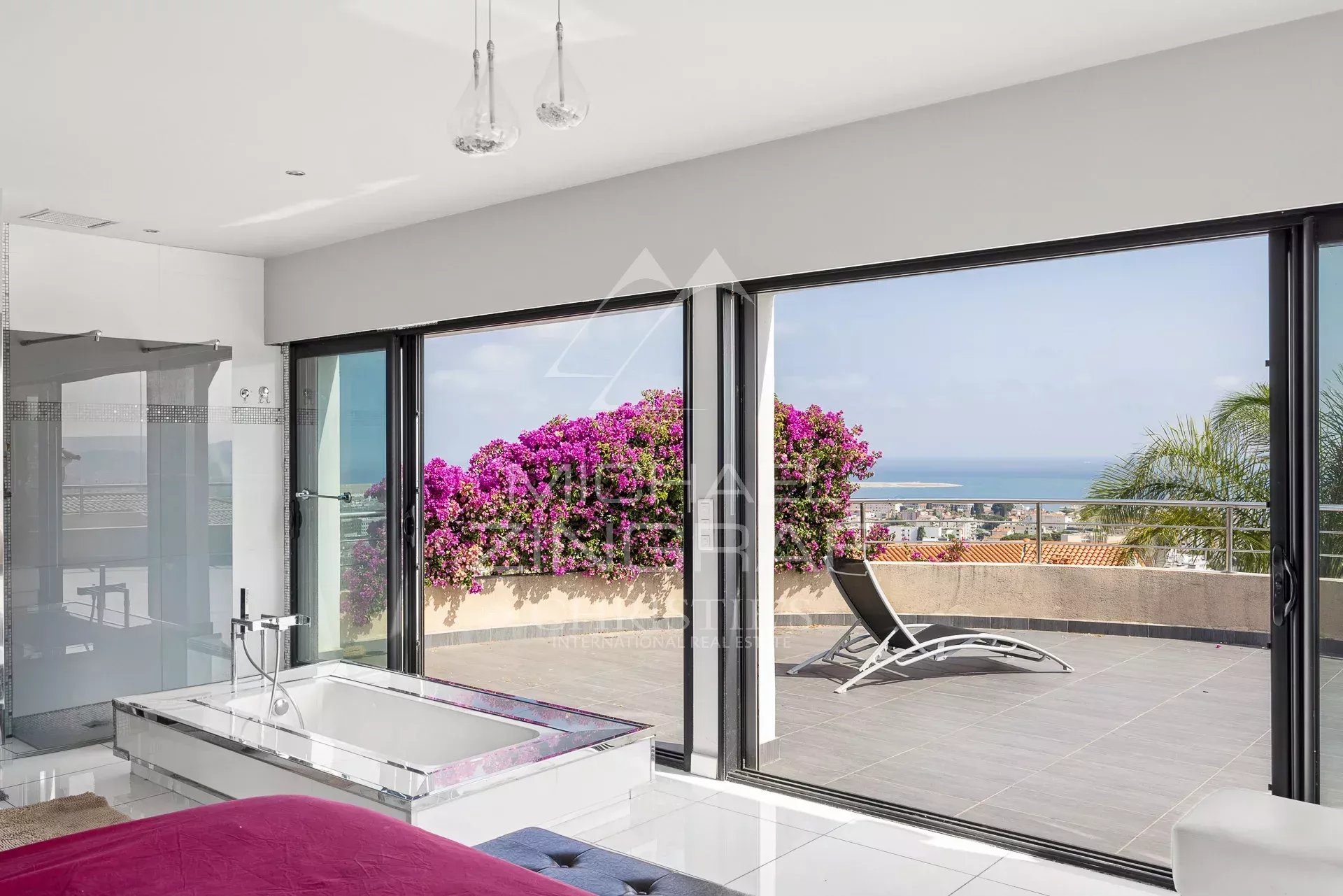 Proche Nice - Domaine privé et vue mer panoramique