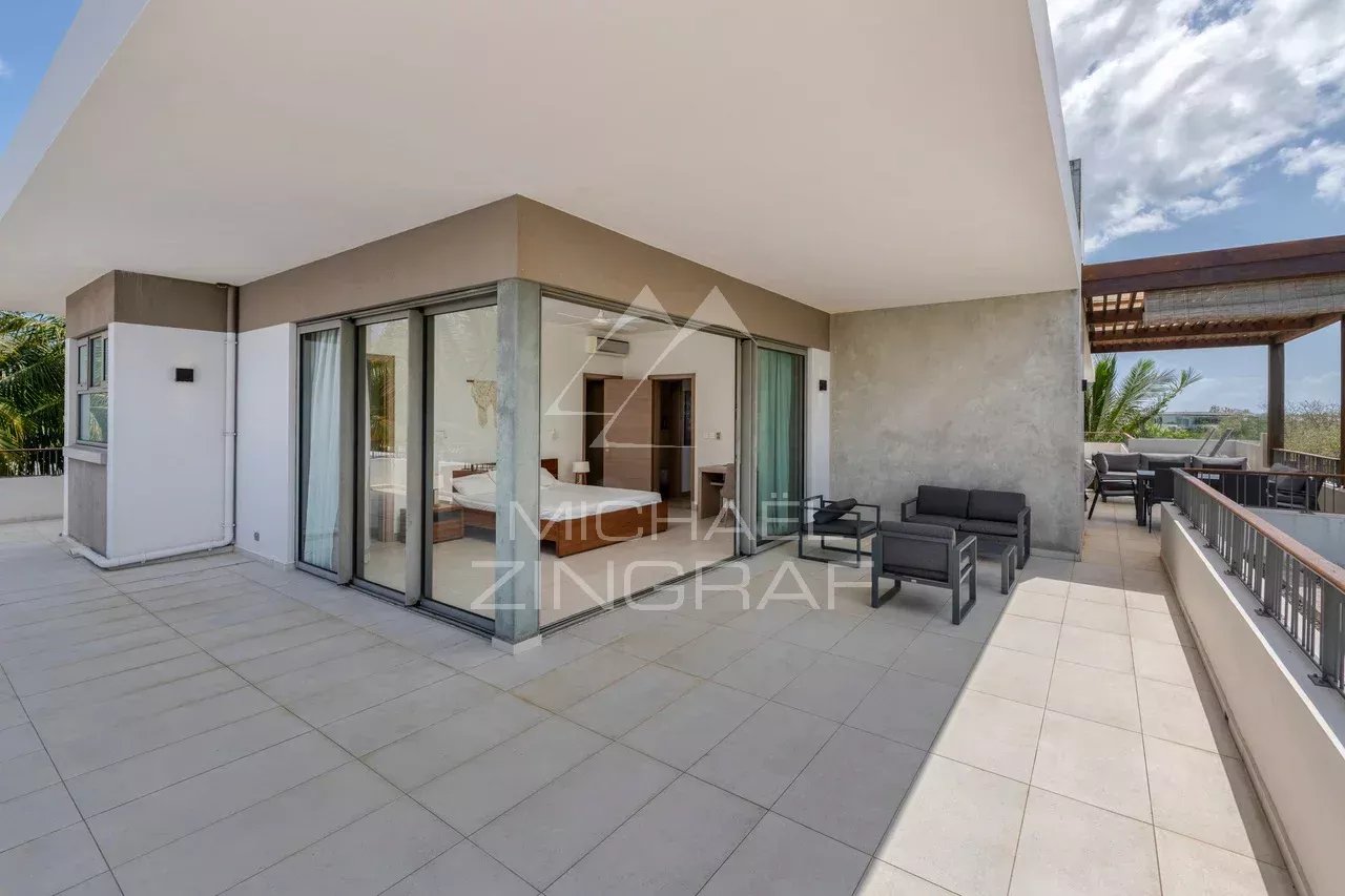 Penthouse with Golf View – Mont Choisy