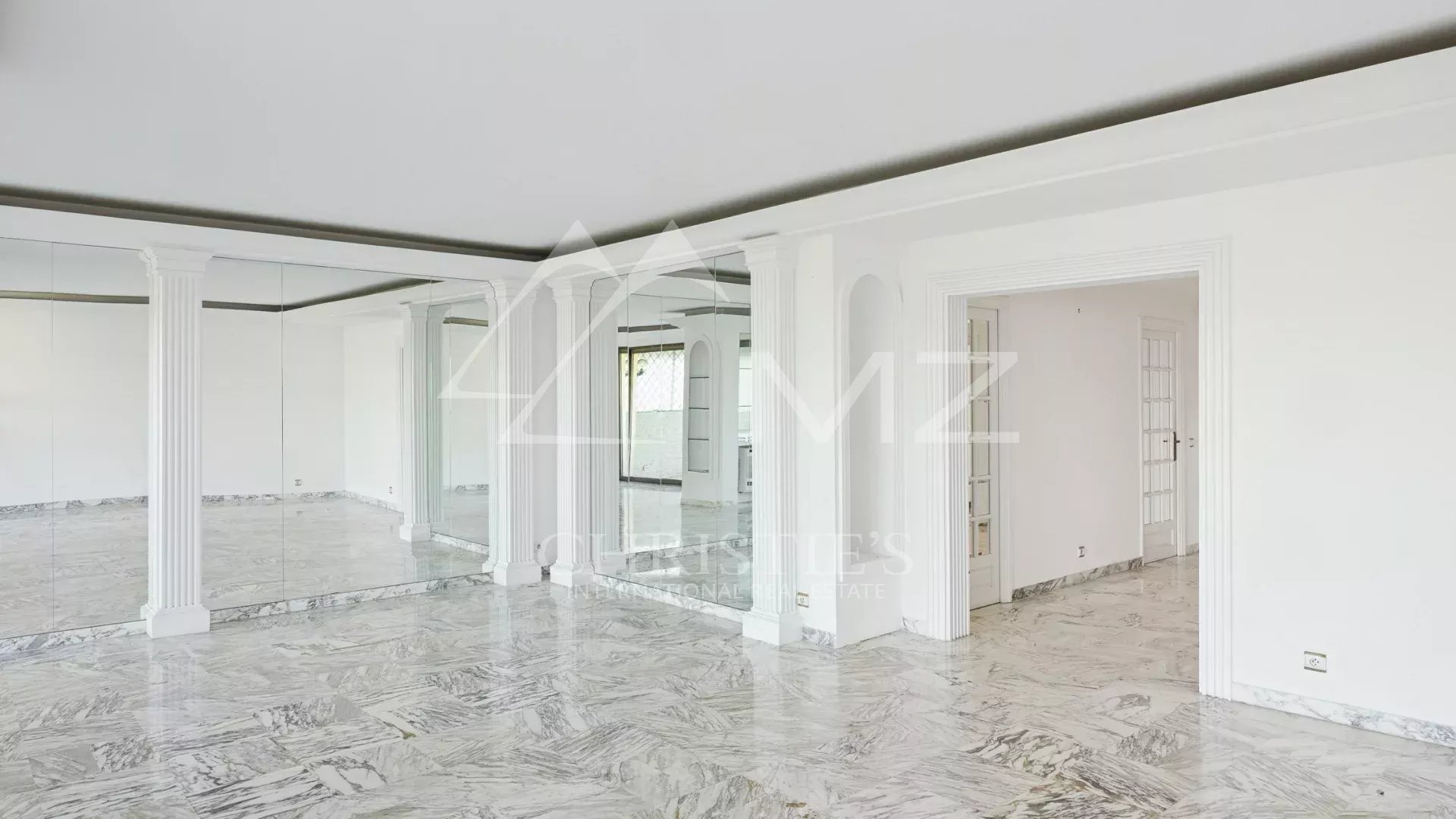 Superbe 4 pièces vue mer dans résidence de Prestige