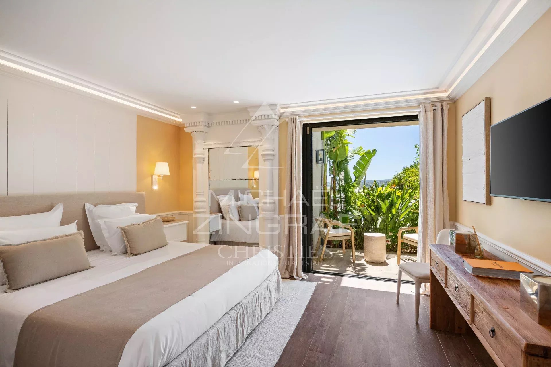 Exceptional Property in Pampelonne – Direct Beach and Boat Access
