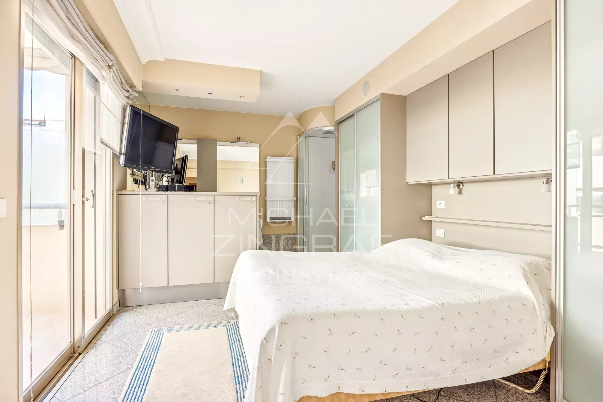 CANNES – ZENTRUM – WOHNUNG MIT MEERBLICK