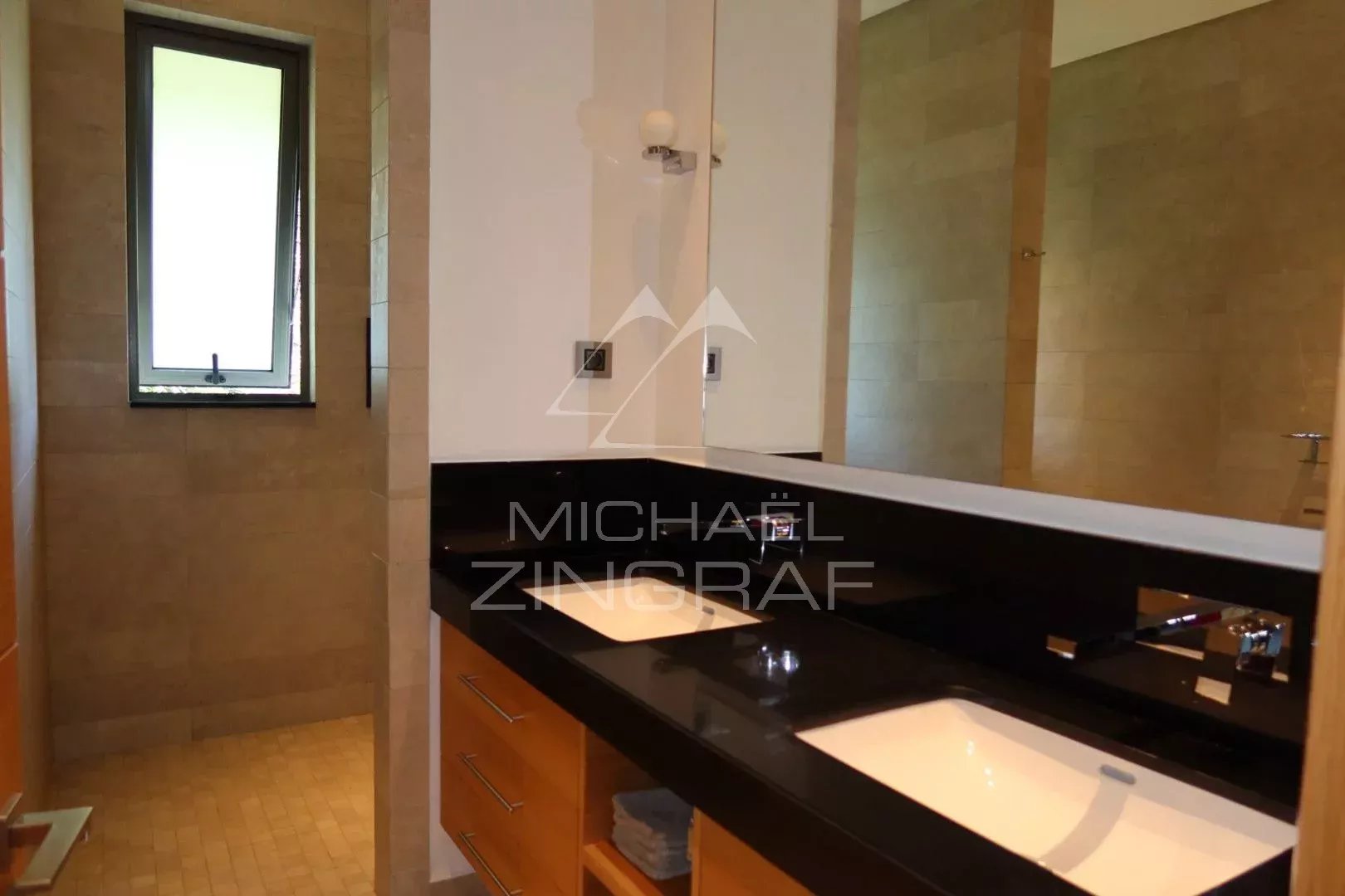 Villa de Prestige face au Golf – Anahita