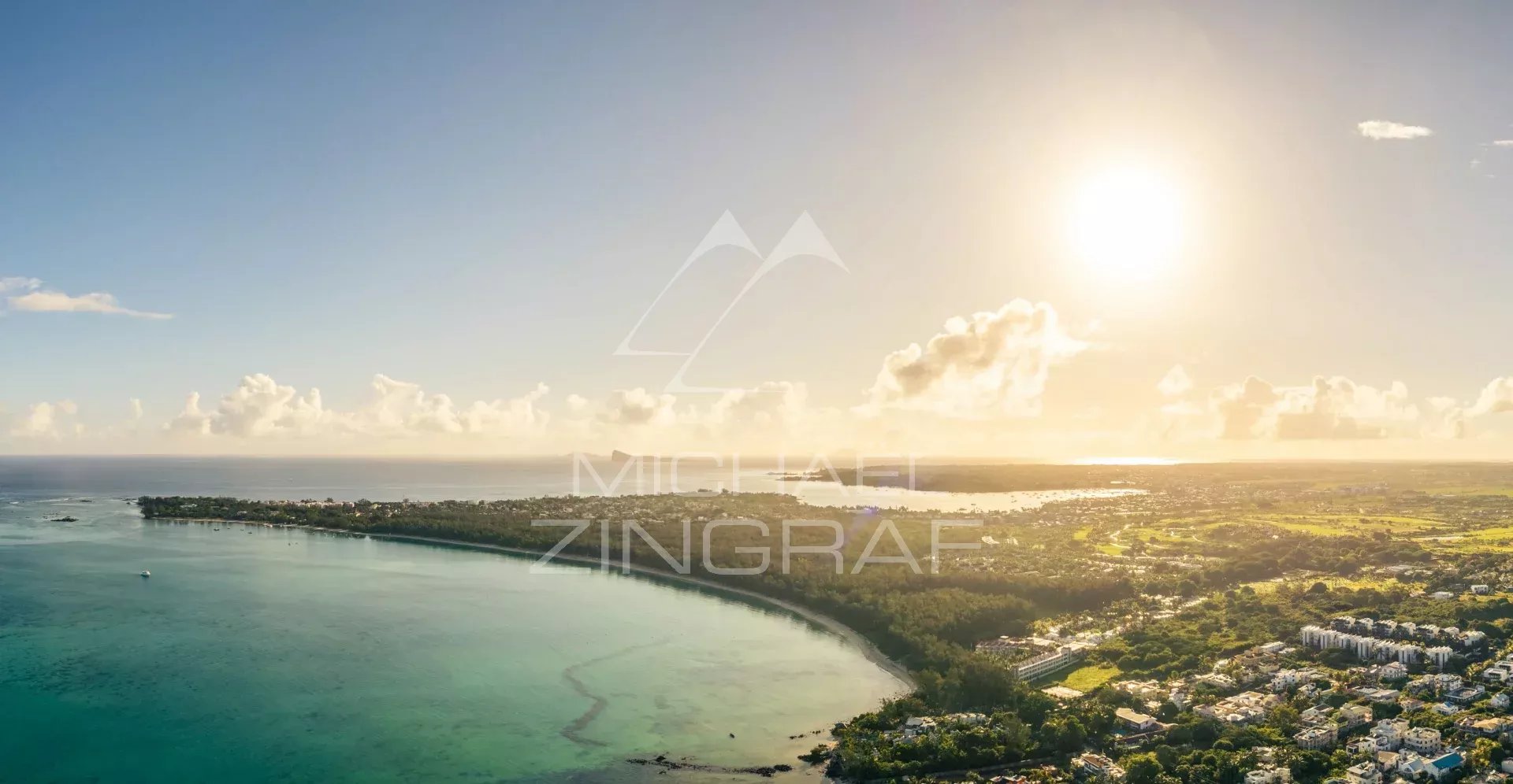 Außergewöhnliche Gelegenheit – Fairway Villa mit 5 En-Suite Schlafzimmern im Mont Choisy Golf Estate