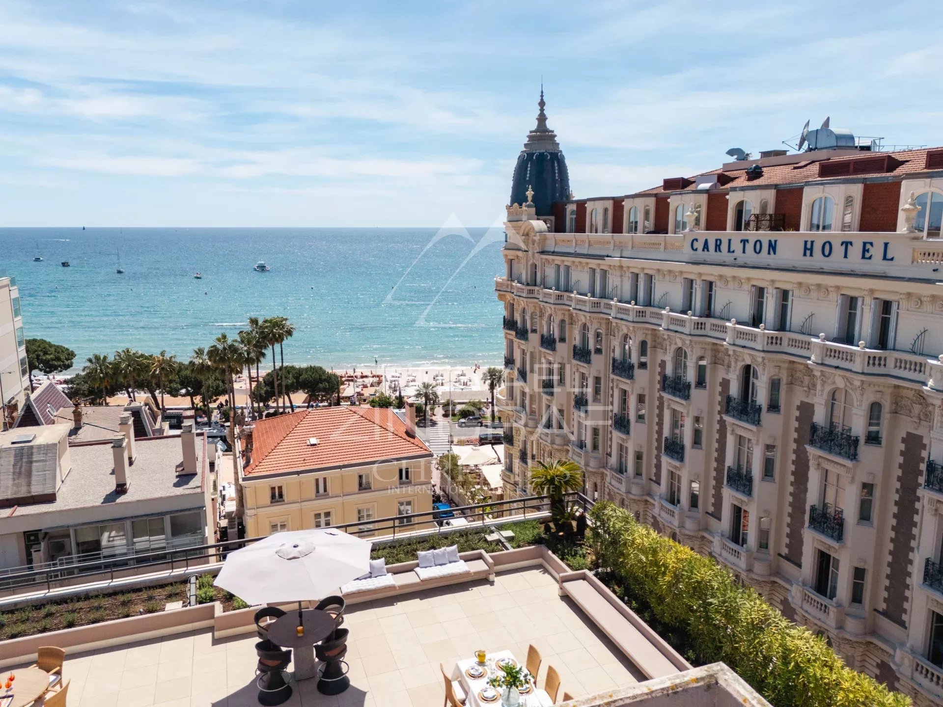 EXCLUSIVITE-CANNES APPARTEMENT D'EXCEPTION  DANS UNE RESIDENCE DE STANDING
