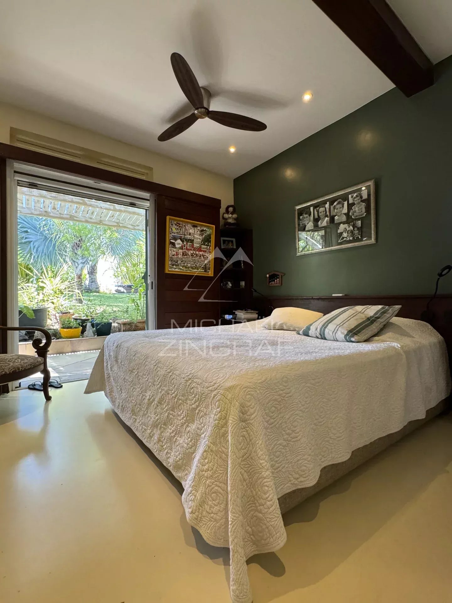 Exceptional Villa in a Secure Estate in Saint-Gilles-les-Bains