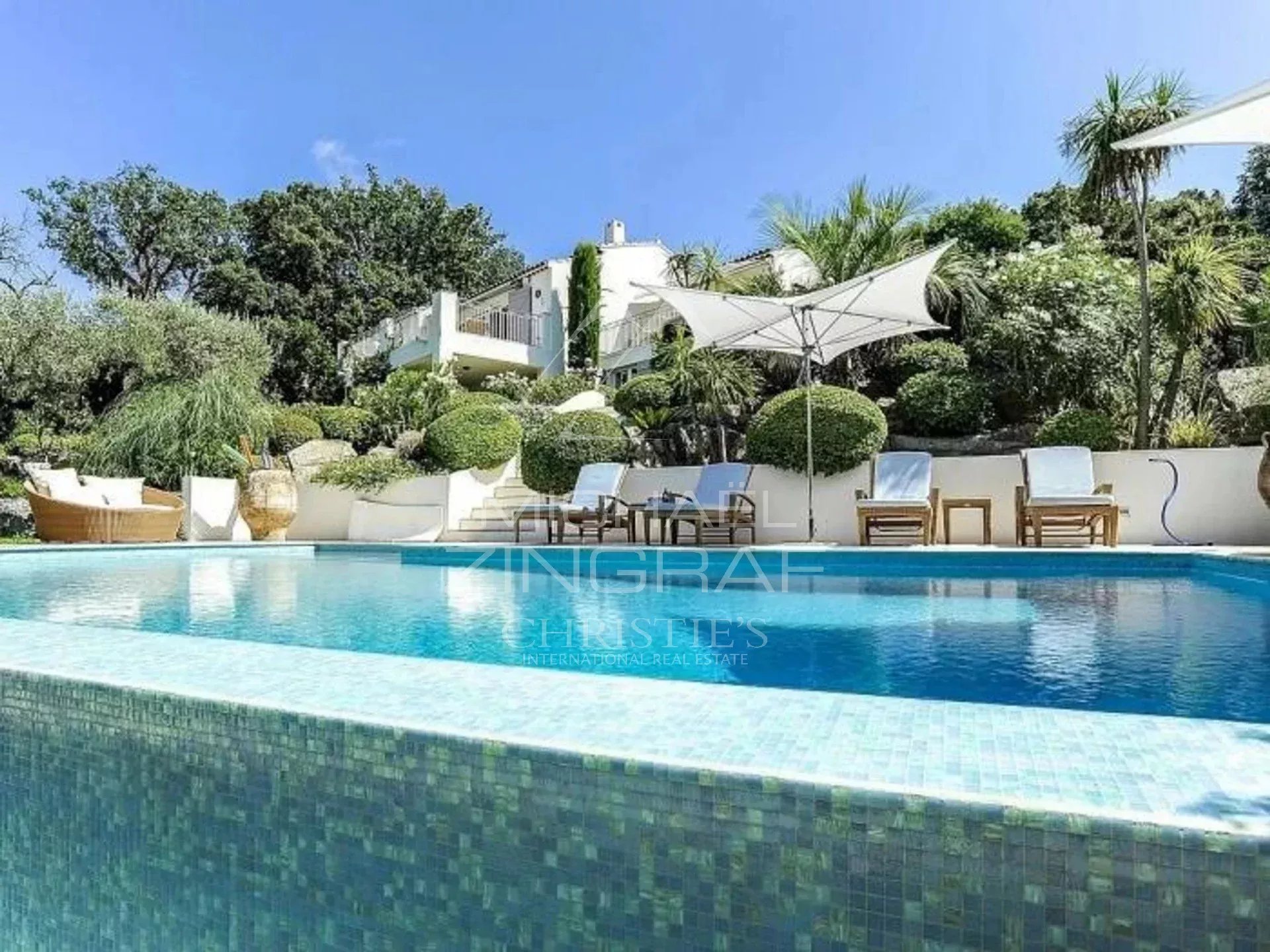 Villa de charme avec vue mer – Proche de Saint-Tropez