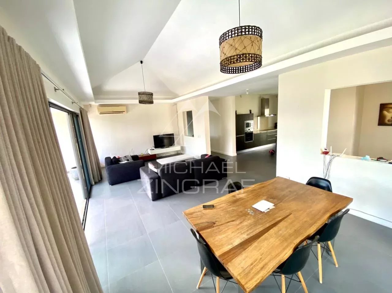 EXKLUSIV: Villa in einer Wohnanlage in Grand Baie