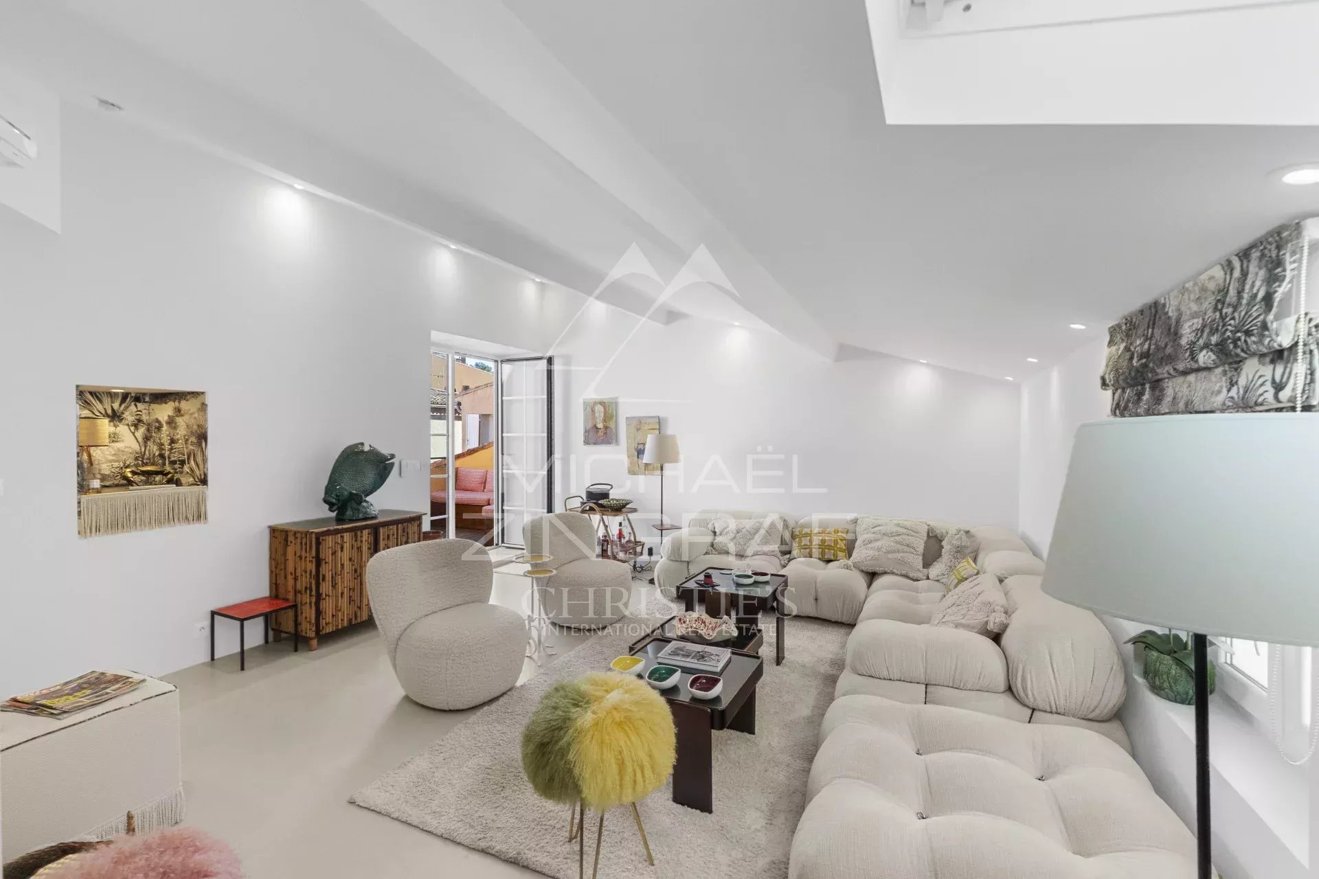 Duplex d’exception au cœur de La Ponche – Saint-Tropez
