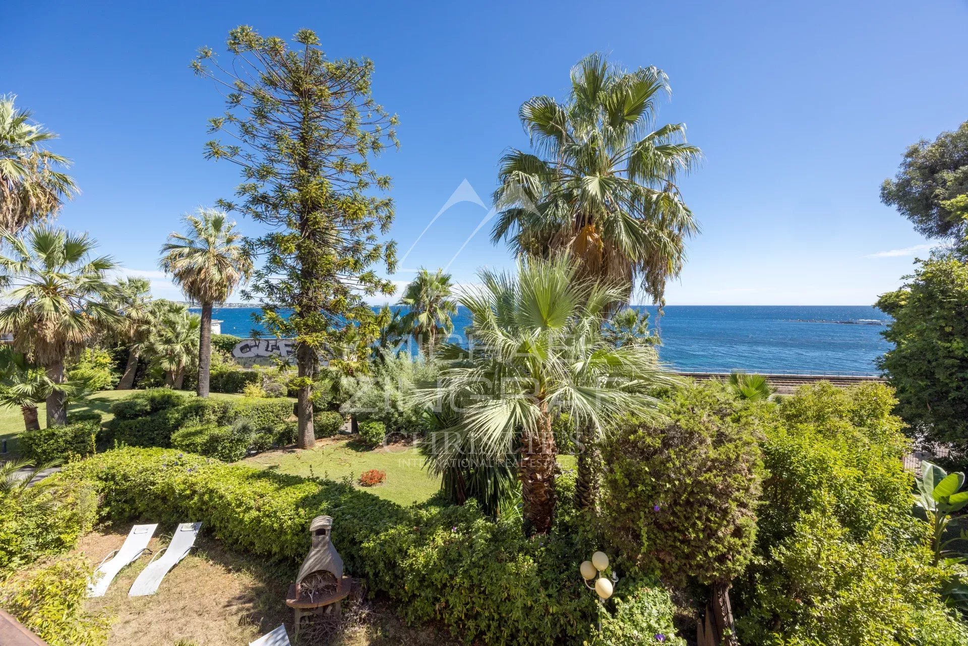 Golfe-Juan – Palm Eden – 2-Room Apartment with Sea View, Pool, and Sea Access