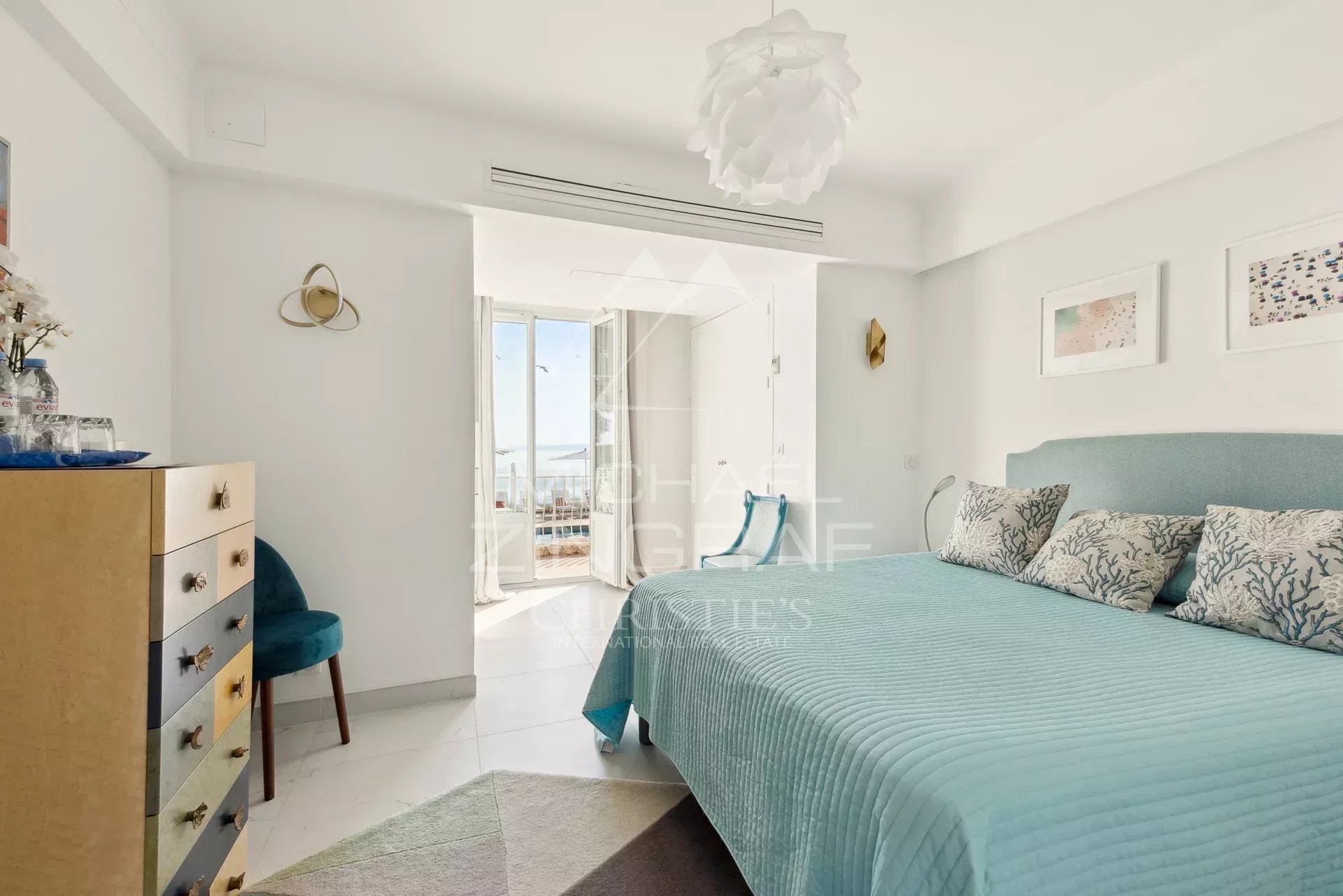 Villa Provençale de Prestige avec Vue Panoramique à Couper le Souffle