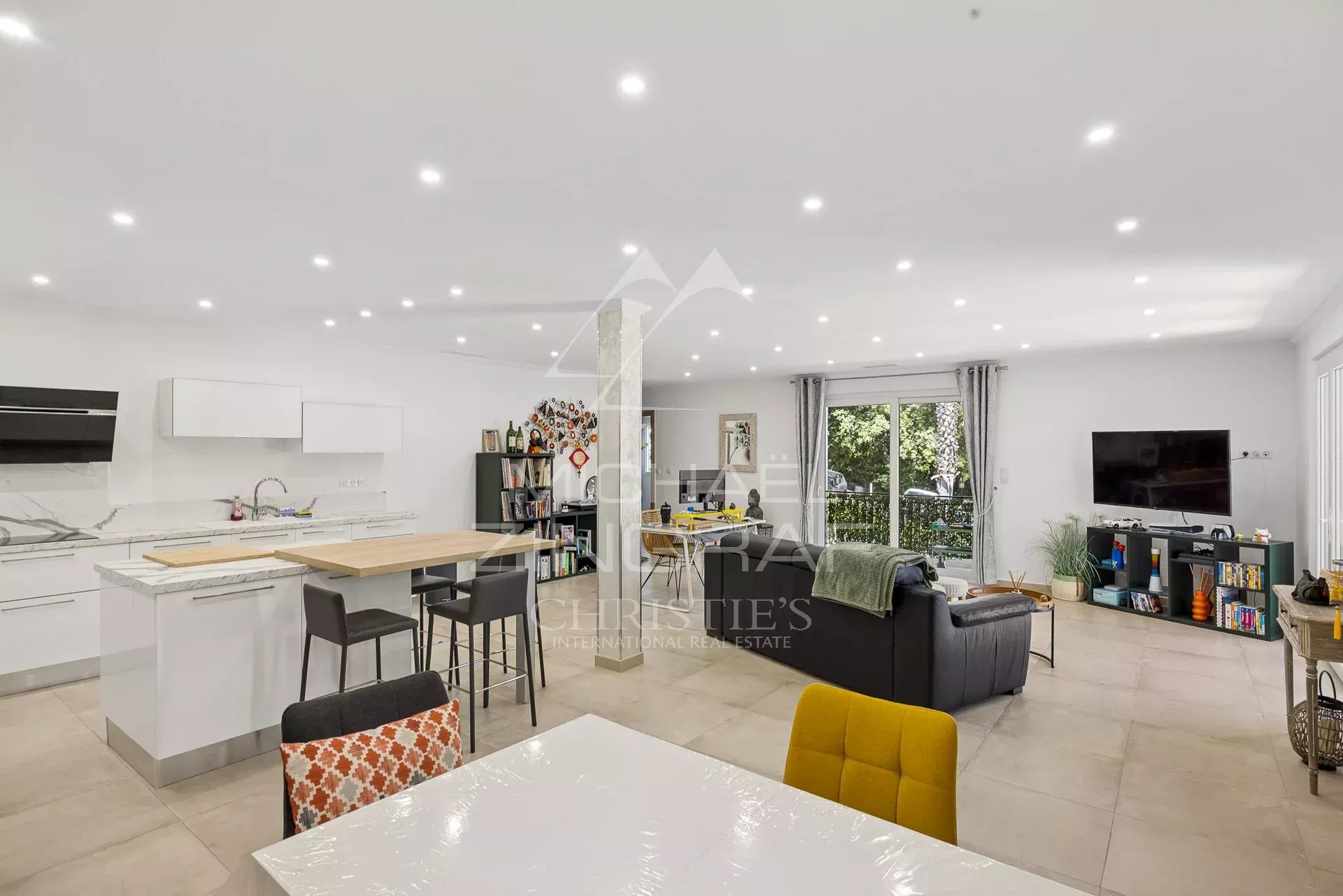 Cagnes-sur-Mer – Villa familiale avec piscine et aperçu mer