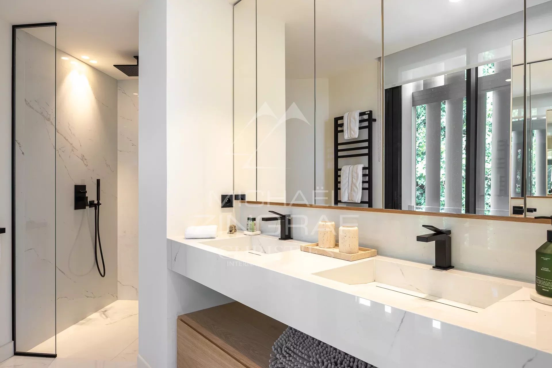 Cannes – Kalifornien – Moderne Villa