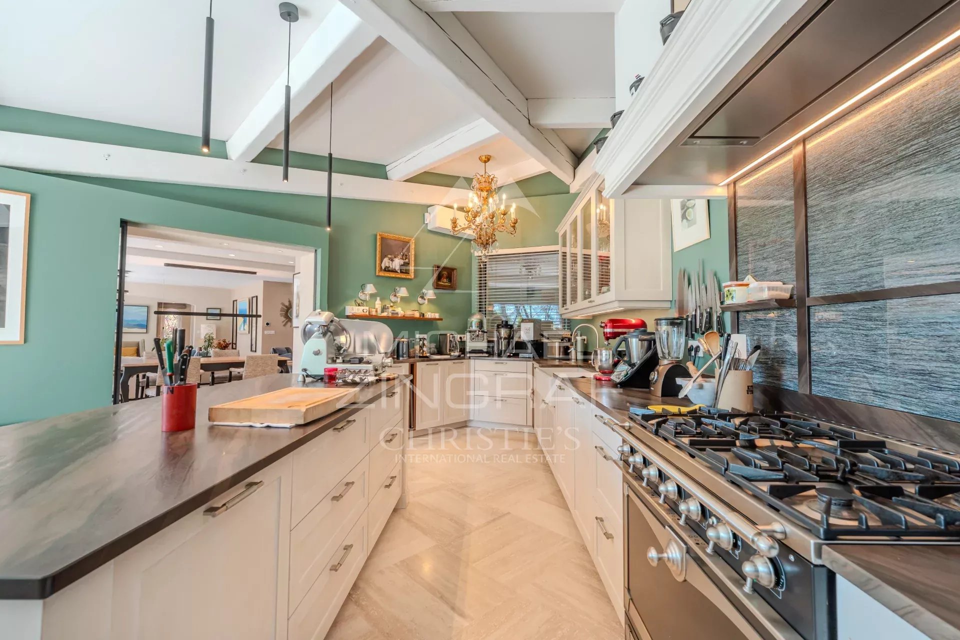 Mougins - Ruhige Lage, ebenerdige Villa - 5 Schlafzimmer