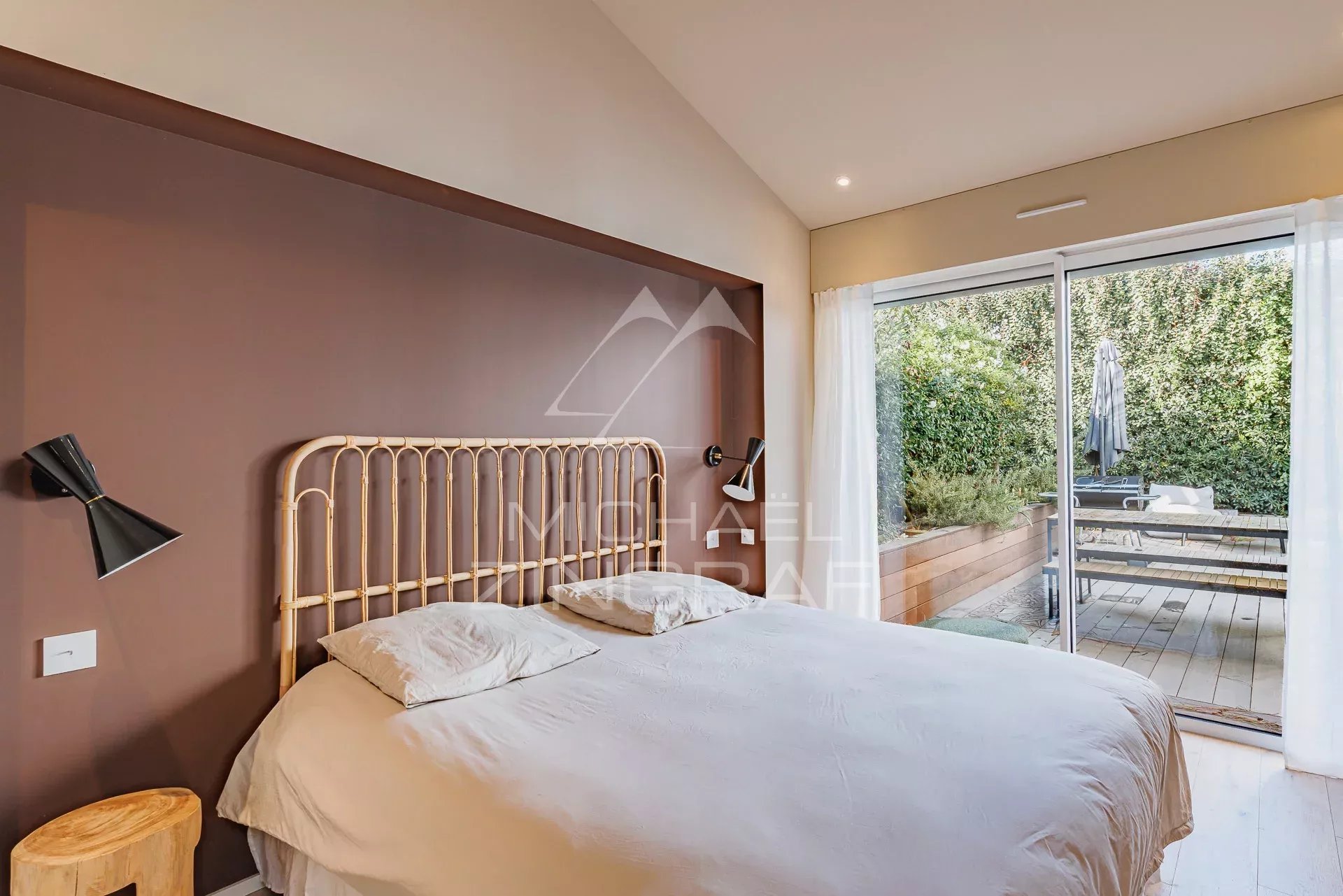 PYLA-SUR-MER - VILLA EN PREMIÈRE LIGNE DE 5 PIÈCES