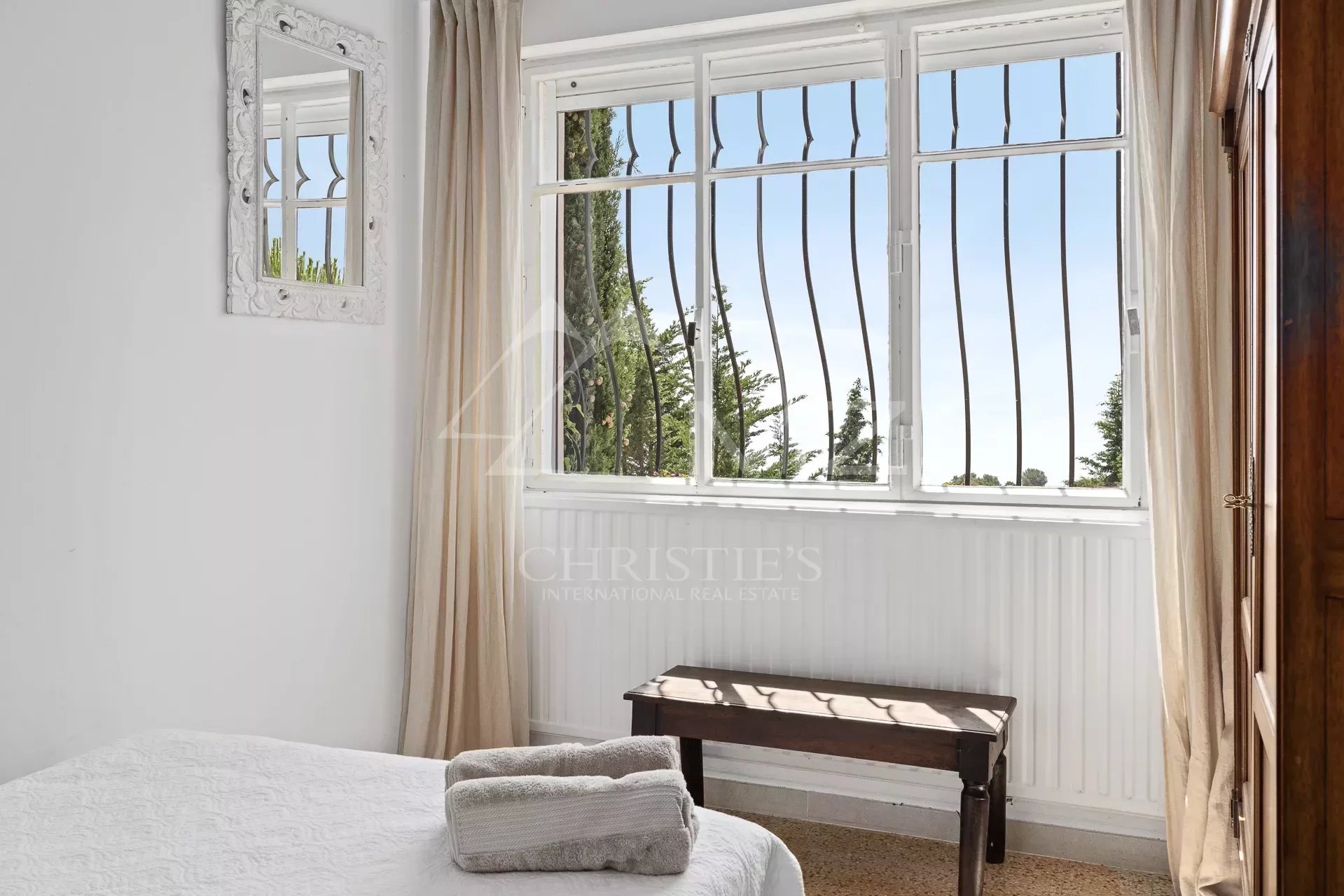 Nahe Monaco - Provenzalisches Landhaus mit Panorama-Meerblick