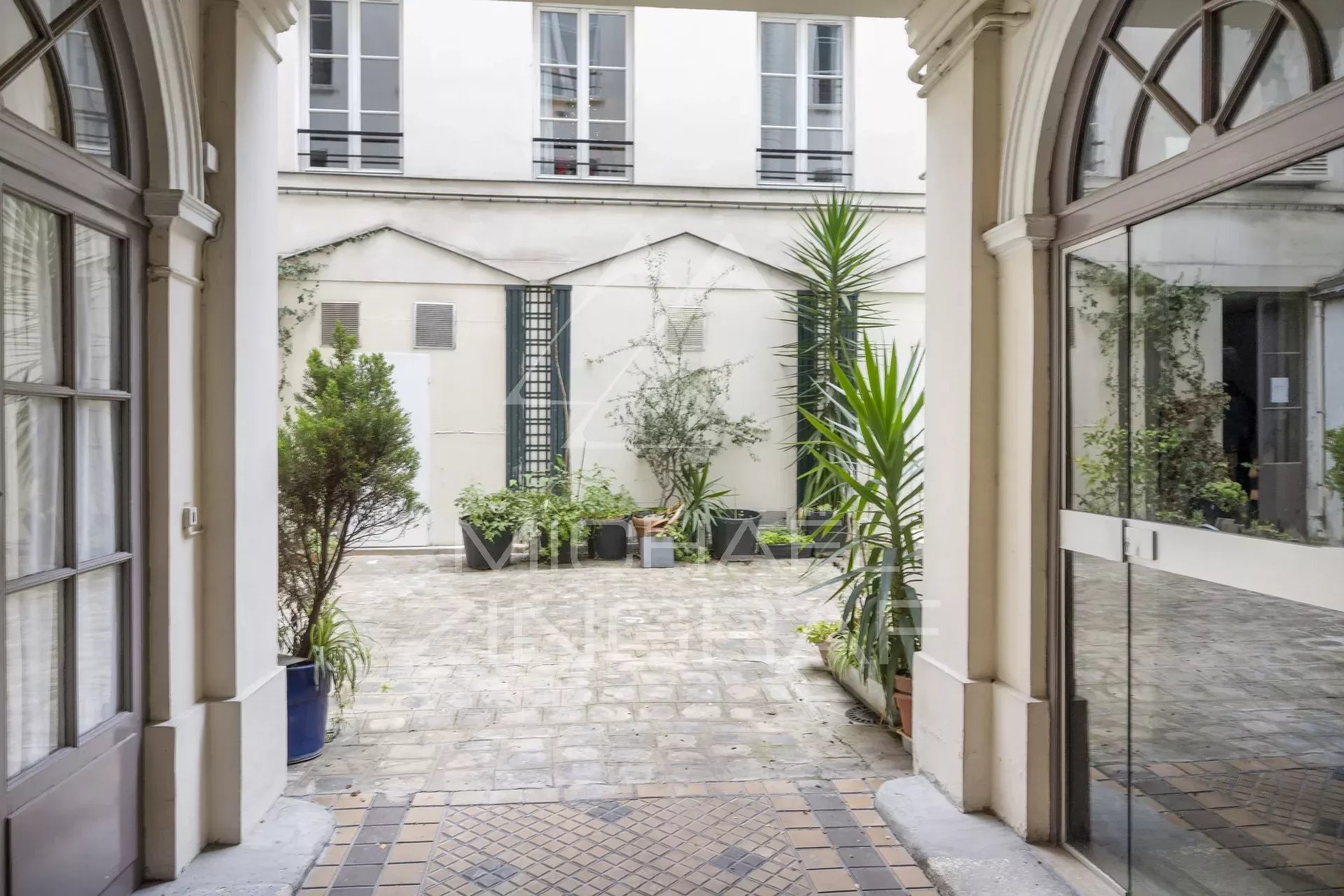 Exclusivité - À vendre -  Appartement 95m² Paris VIII Faubourg Saint Honoré