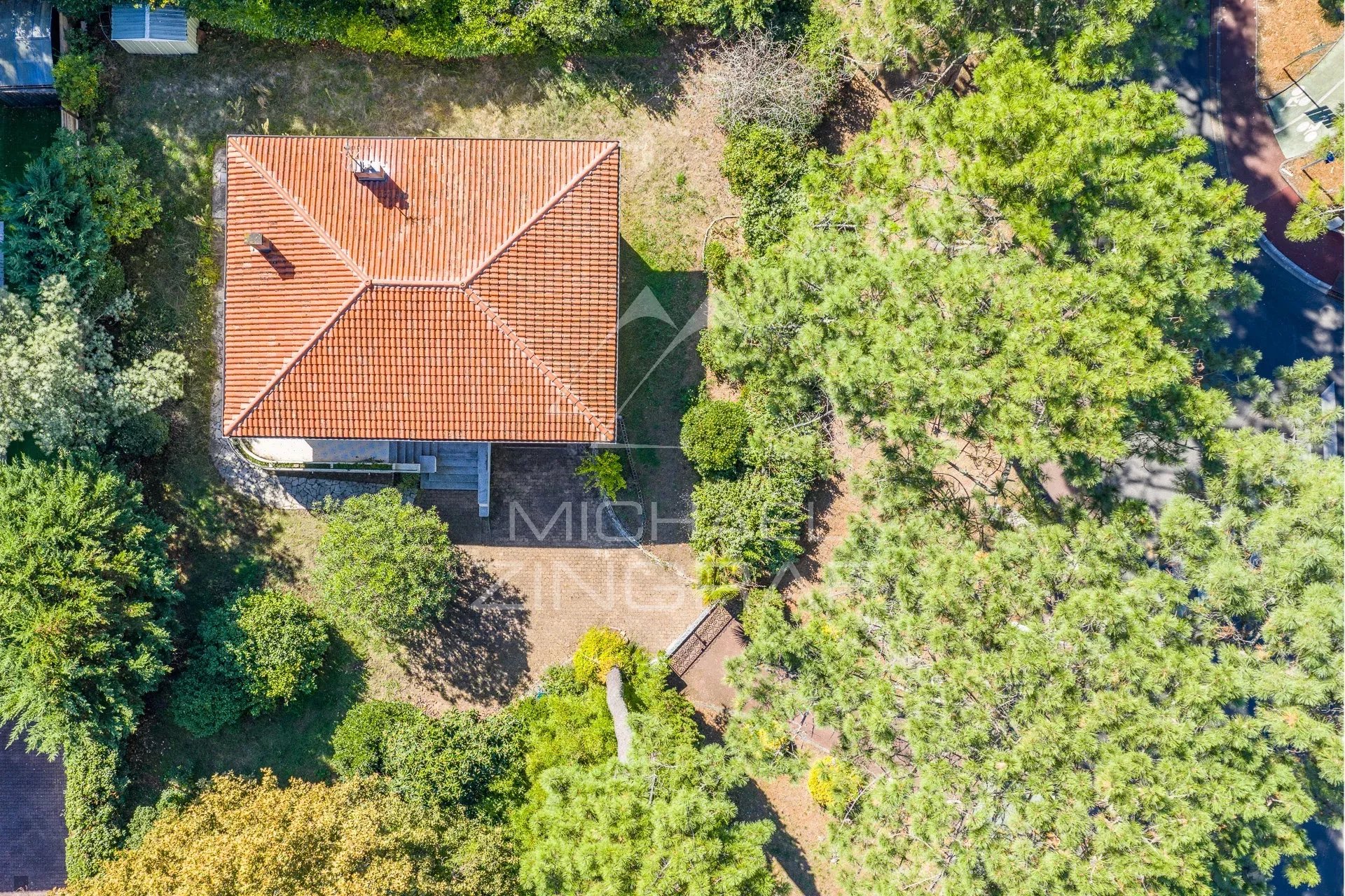 Quartier Pereire - Villa à rénover -