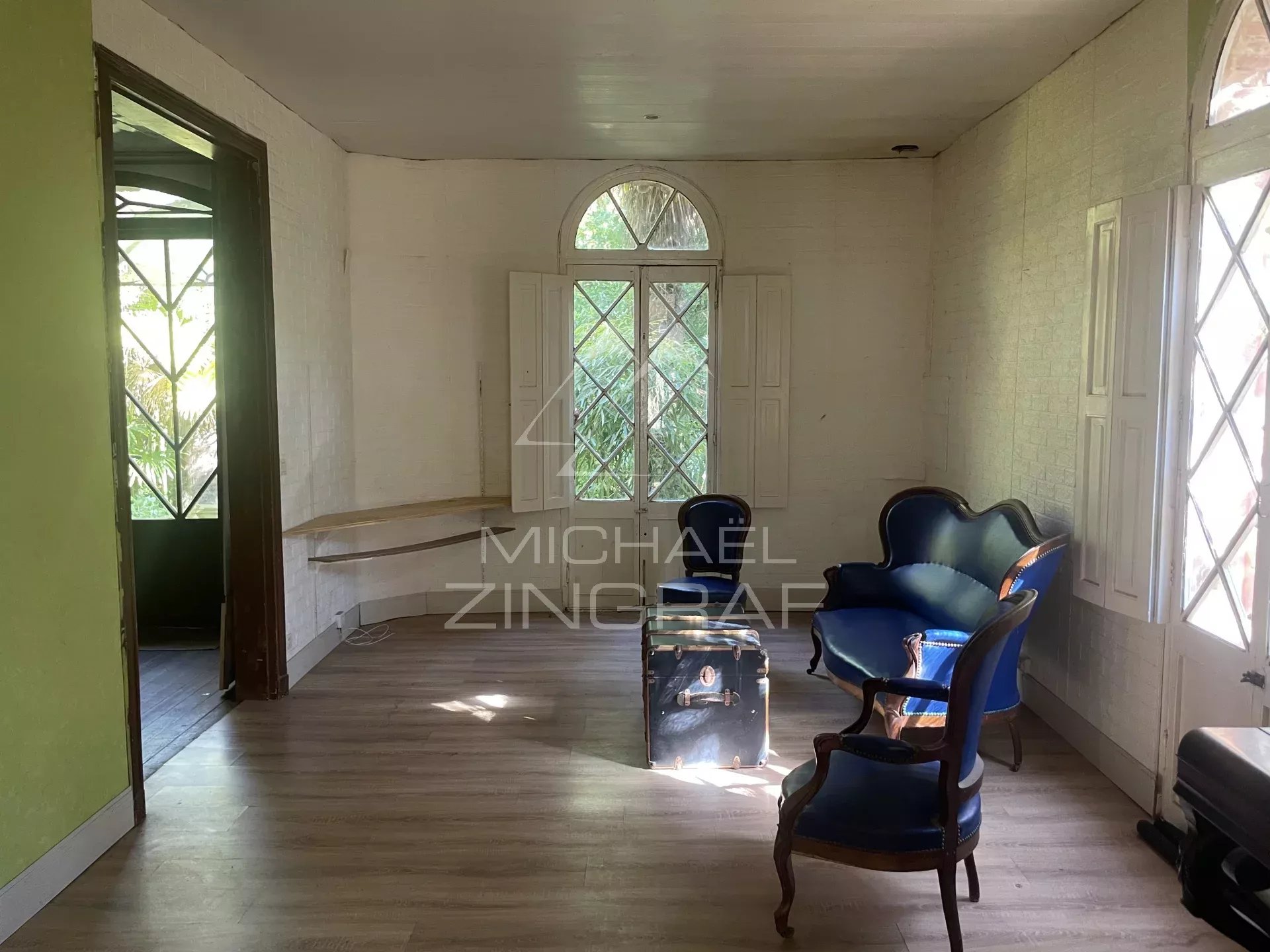 Maison Emblématique à rénover dans le quartier prisé de la ville de Printemps