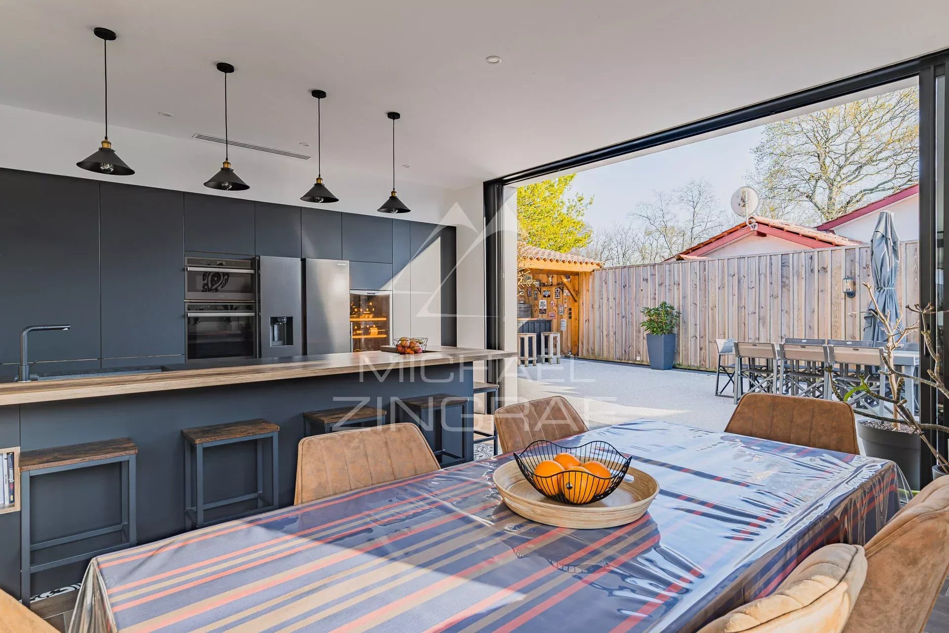 Gujan-Mestras - Chante Cigale