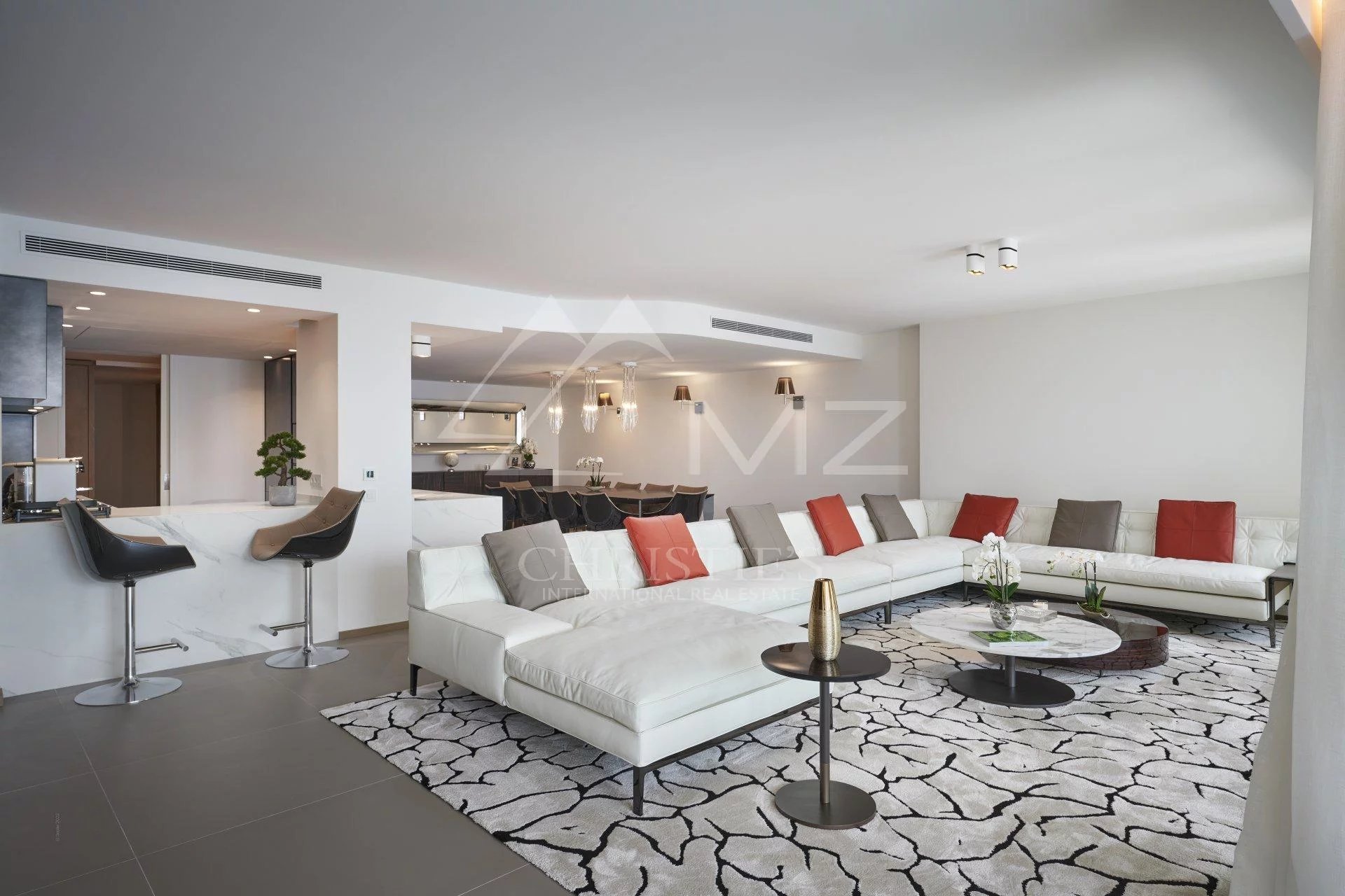 Cannes - Croisette - 3 bedrooms apartment