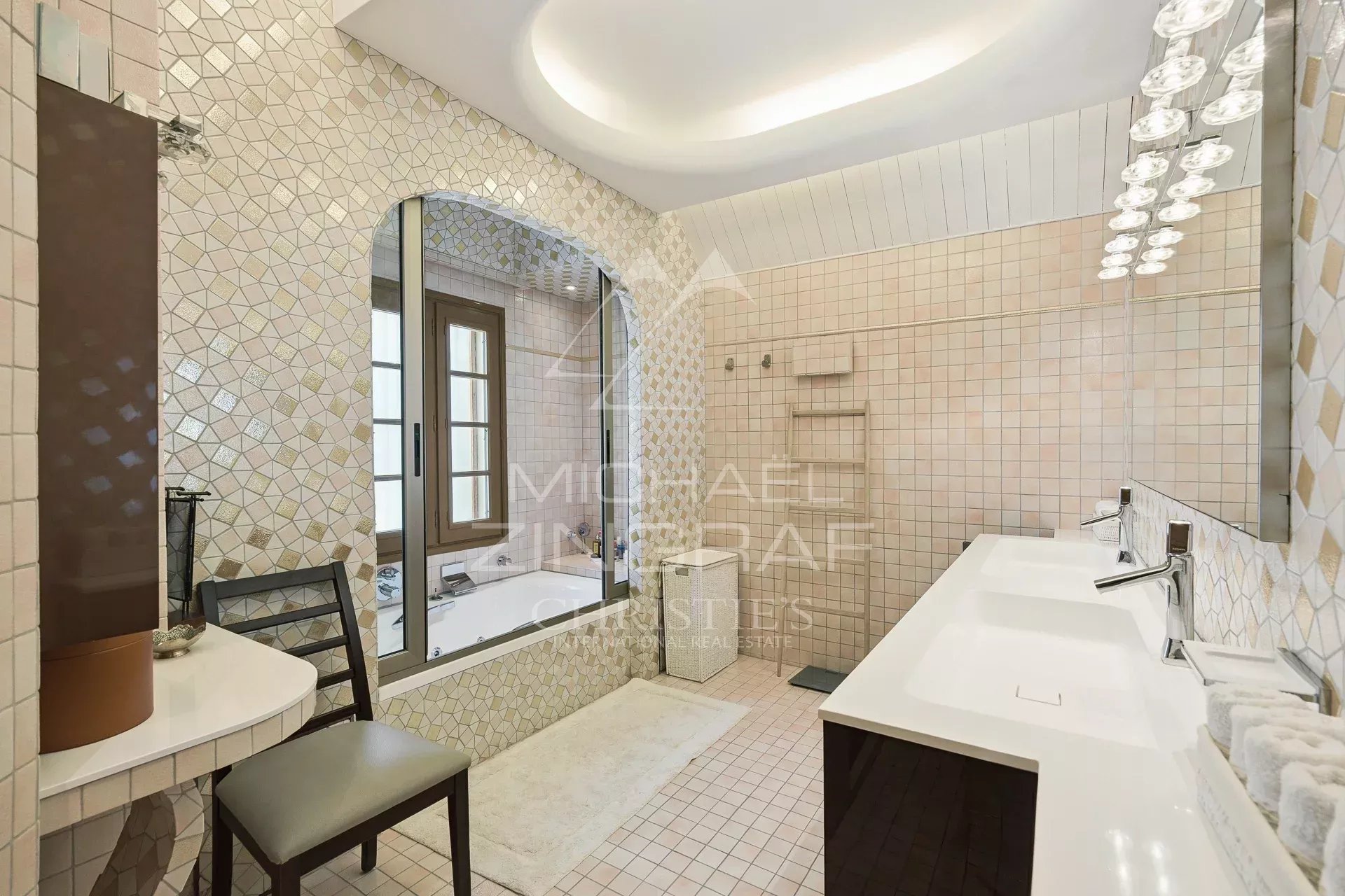 Cannes - Basse-Californie - Elegante Villa im anglo-normannischen Stil