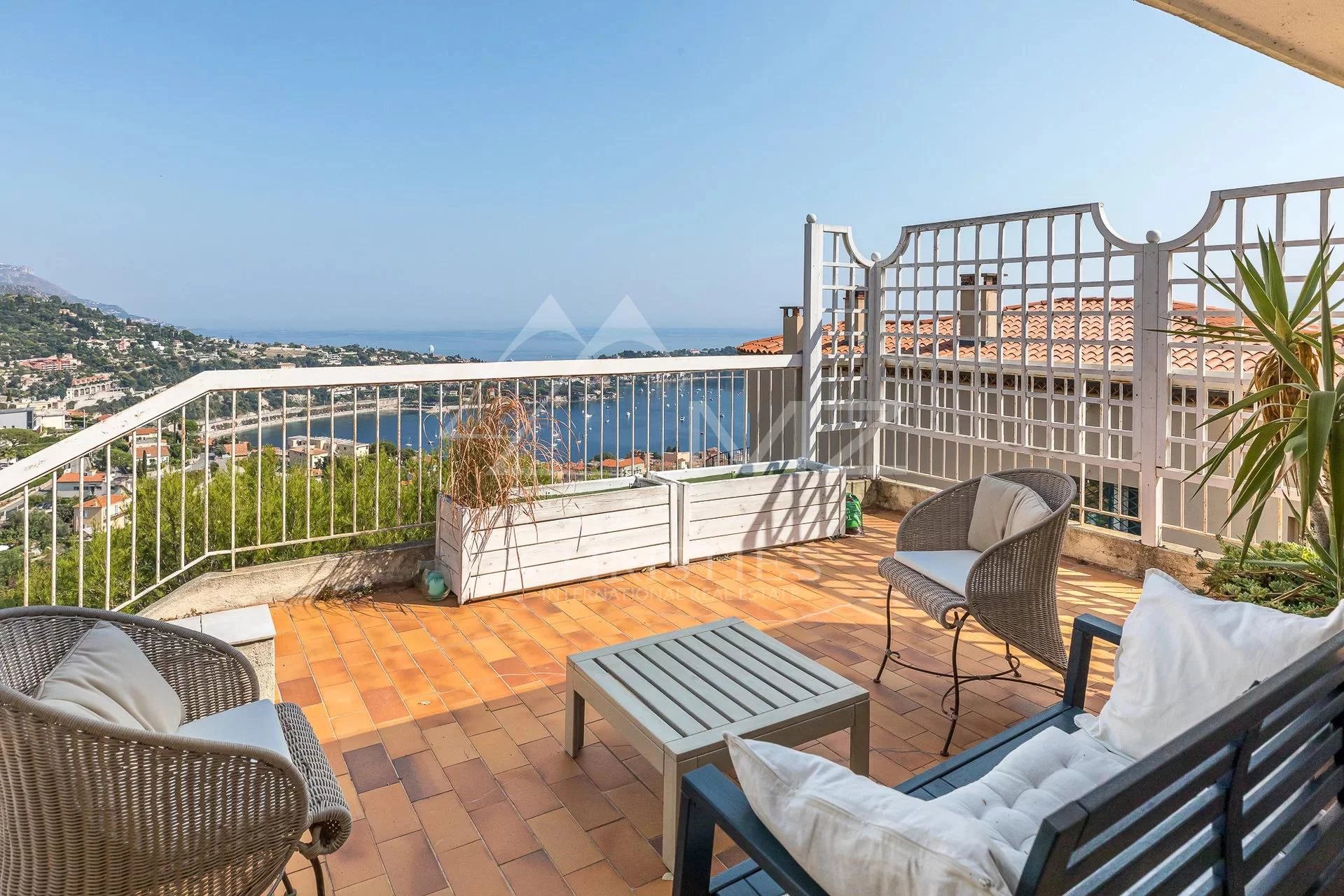 Apartment-Villa mit Panoramablick auf das Meer