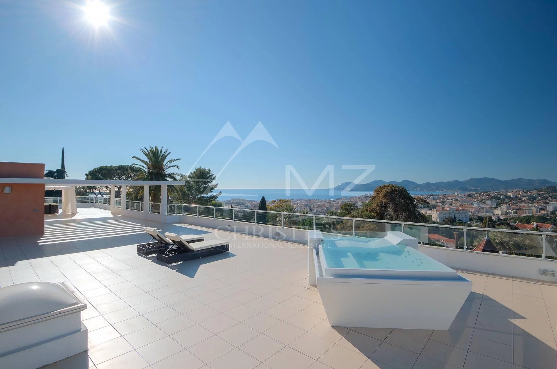 Cannes - Prachtvolle neue Villa