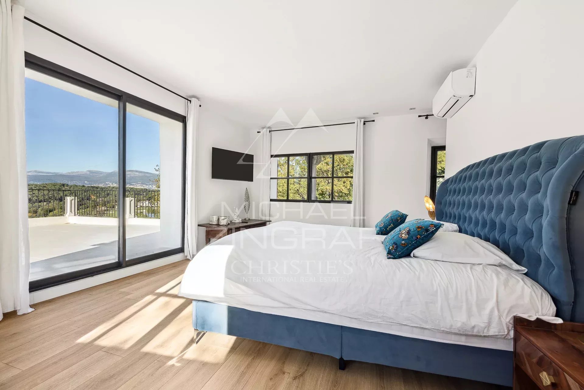 Mougins - Location longue durée - Villa 5 chambres entièrement rénovée