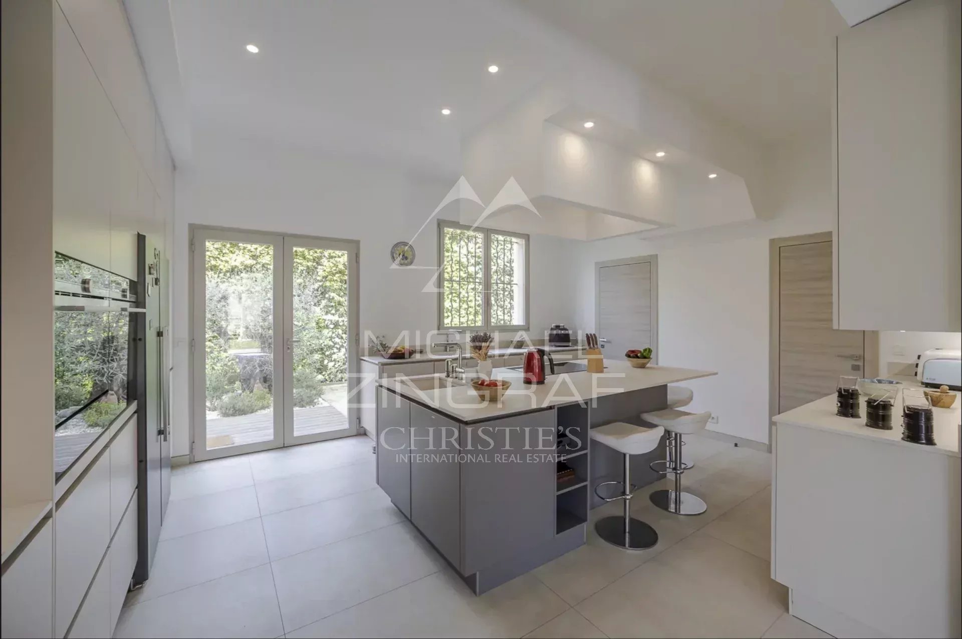 Cap d'Antibes - Villa vue mer à pied des plages versant ouest