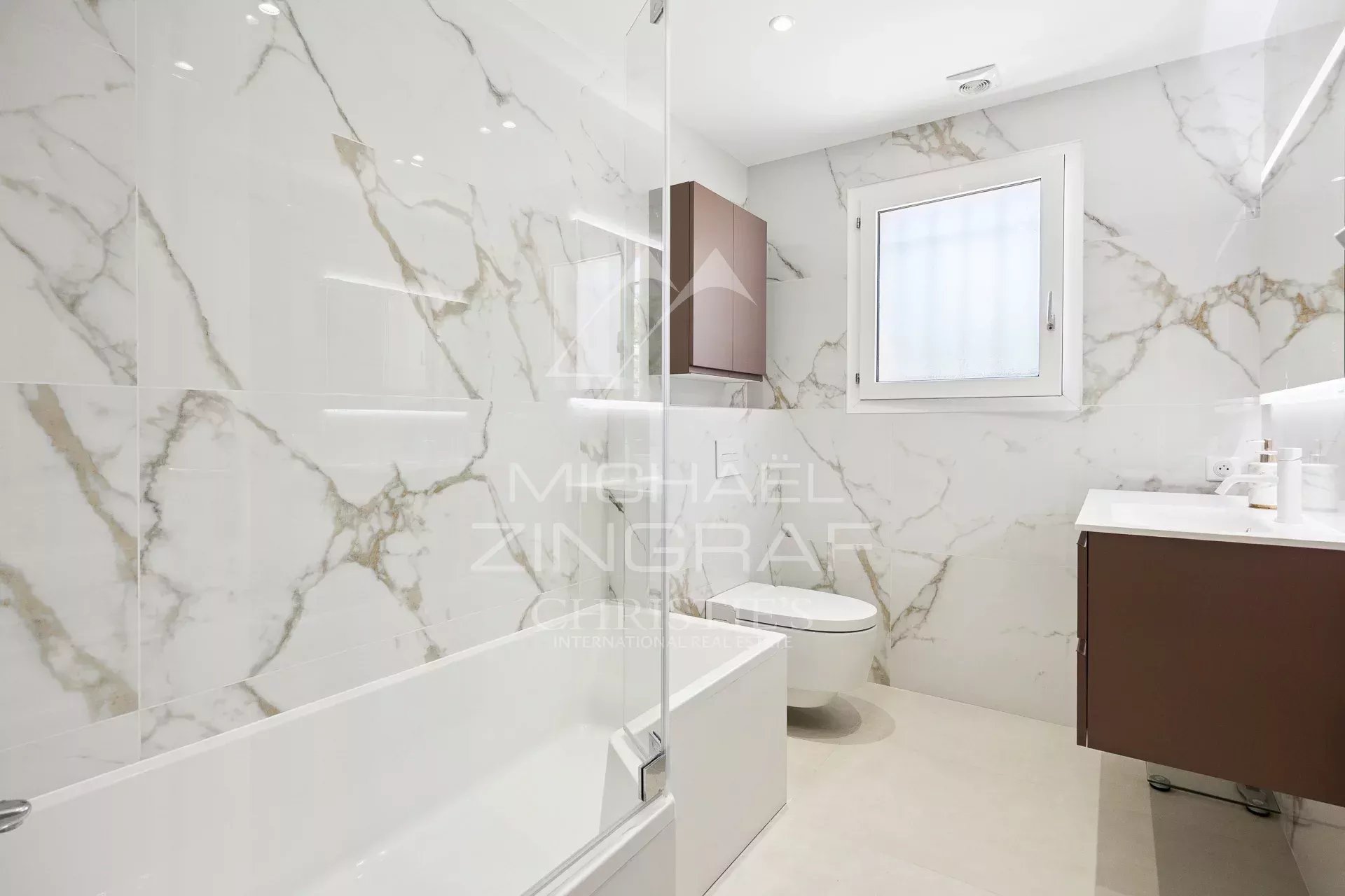 Renovated Villa with Panoramic Views, Heated Pool and Guest Apartment – A Peaceful Oasis -