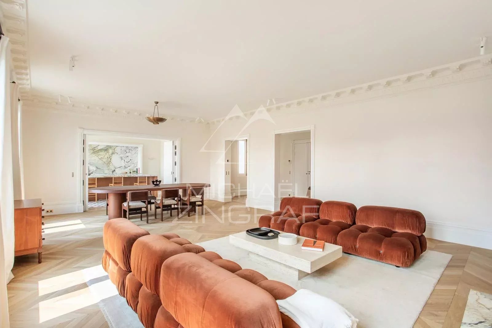 To sell - 3 Mastersuites - Perfect condition  - Odéon