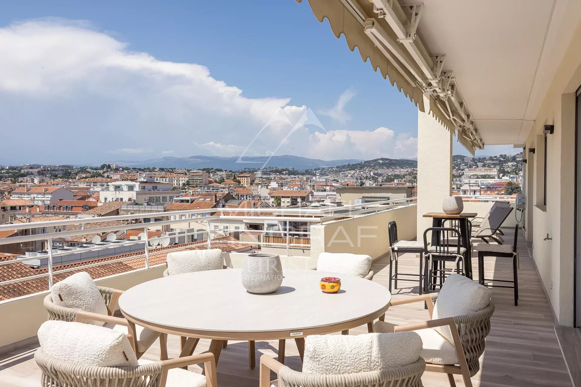 Cannes - Appartement neuf vue mer