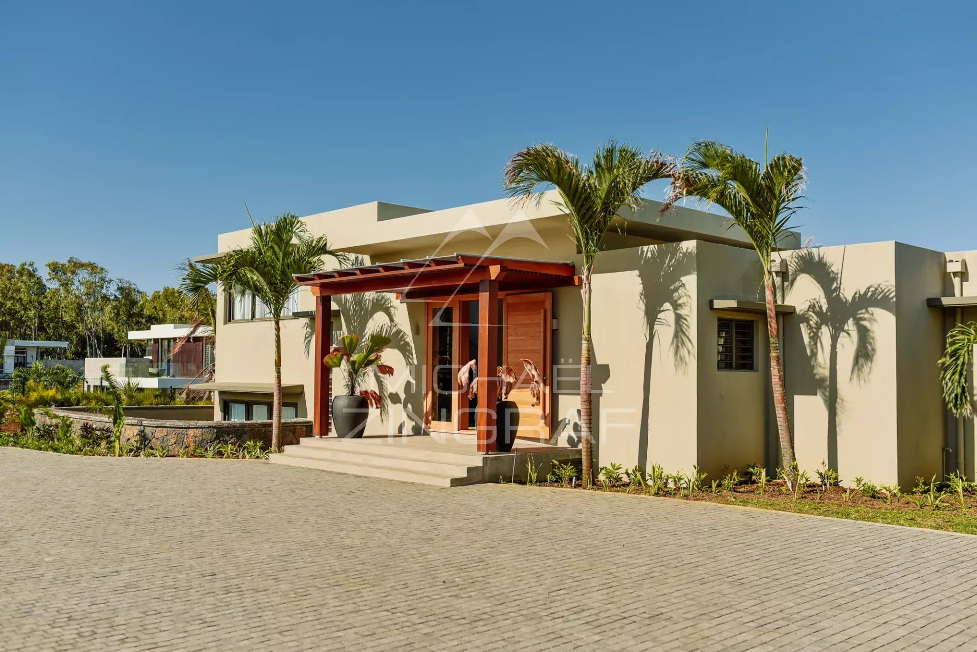 Villa de luxe avec vue sur la mer dans un domaine de golf prestigieux