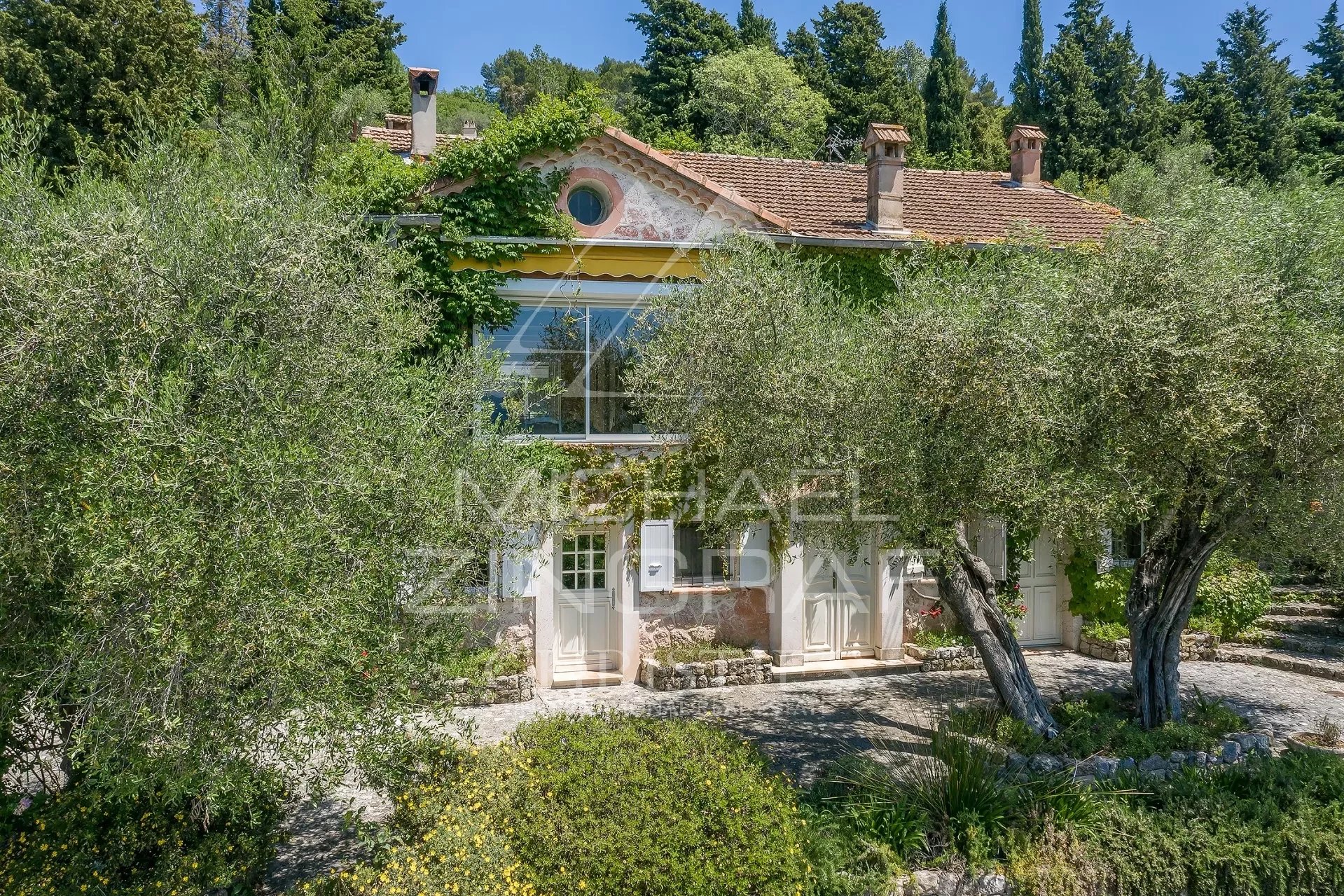 Close to Mougins - Charming villa nearby shops