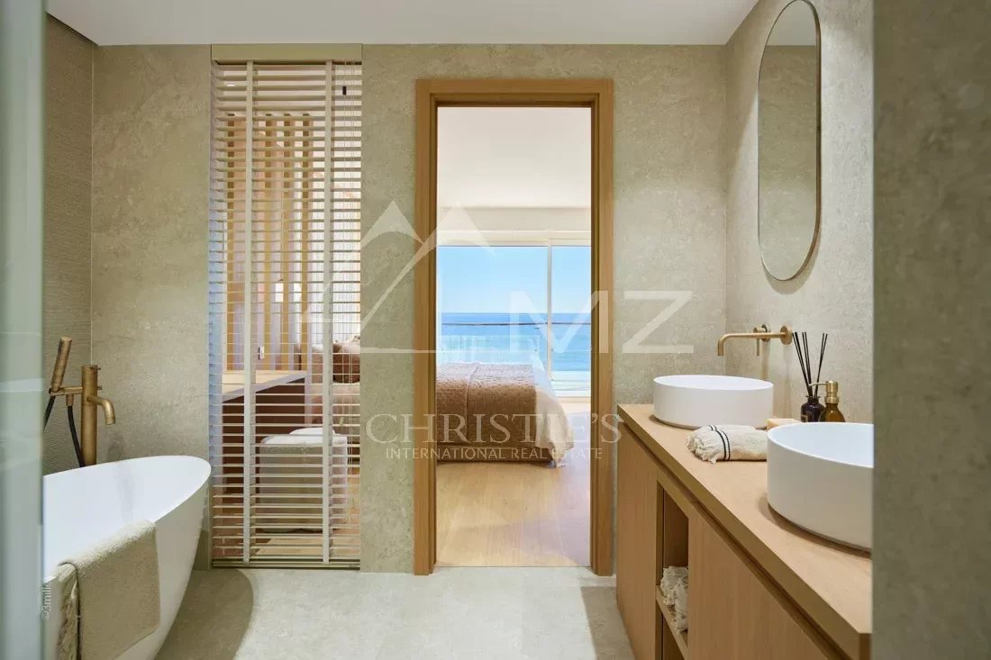 Cannes Palm Beach- Luxurious top floor apartment with breathtaking view