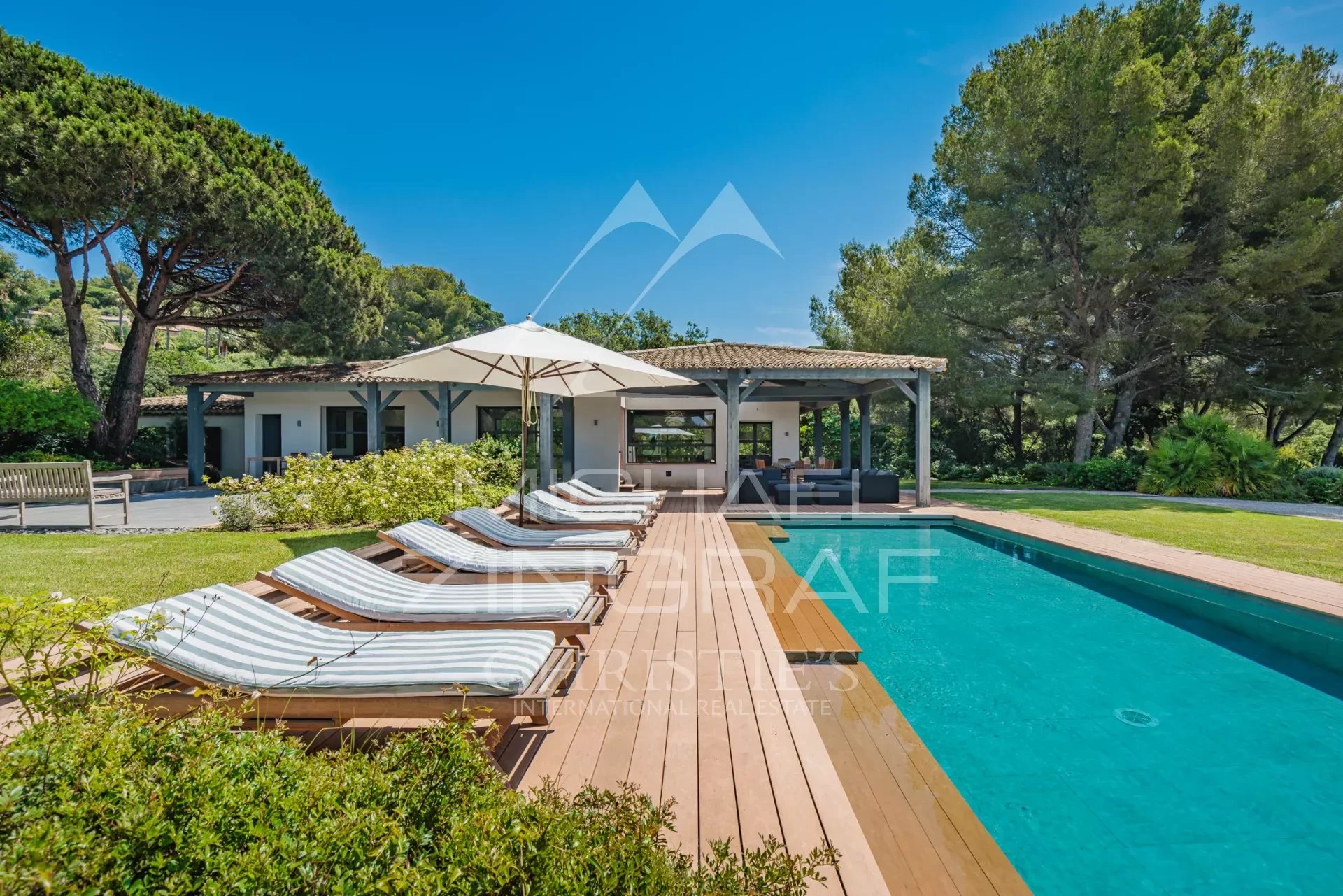 Ramatuelle - Modern villa with direct access to the beach and sea view