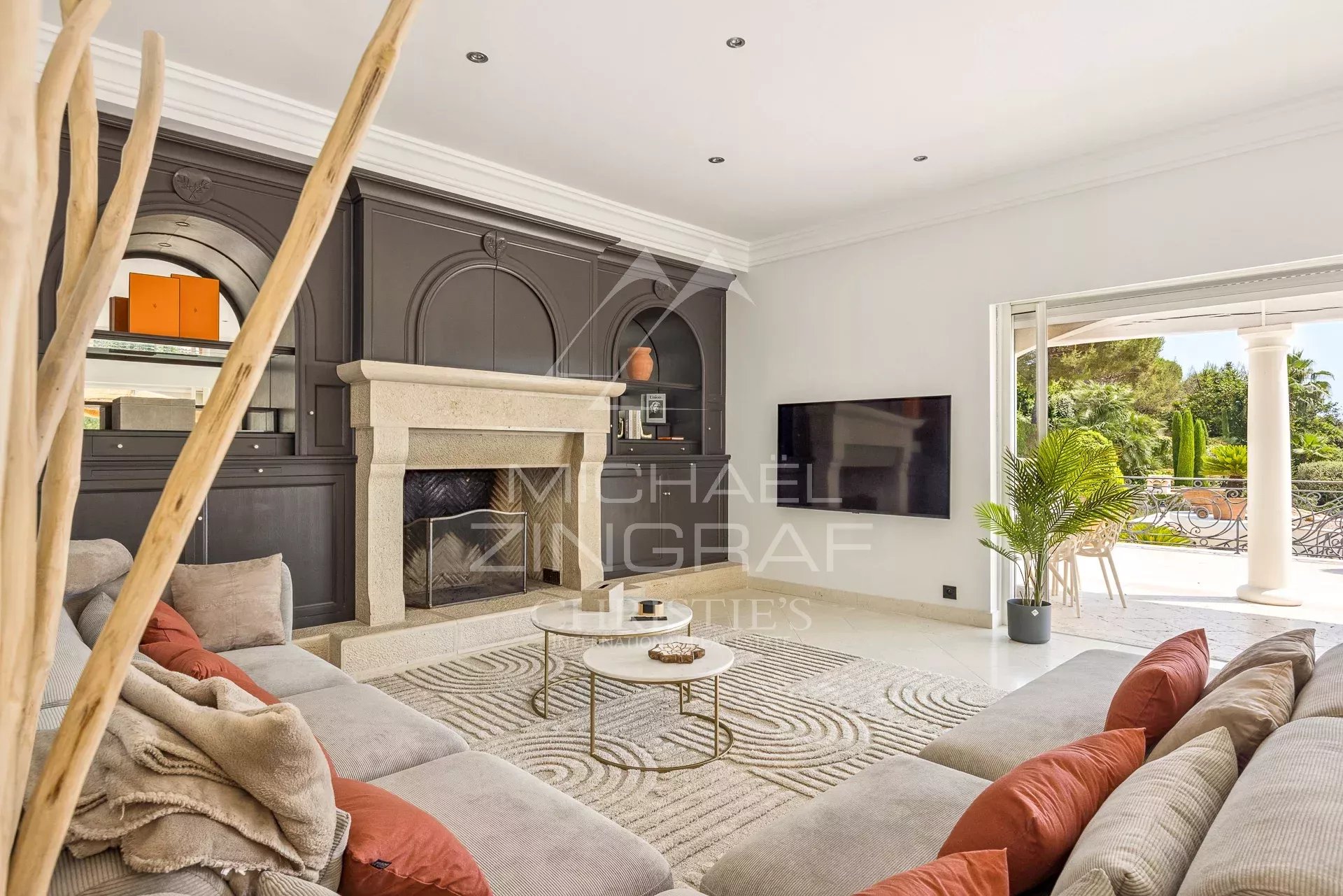 Proche Saint-Paul de Vence - Domaine fermé