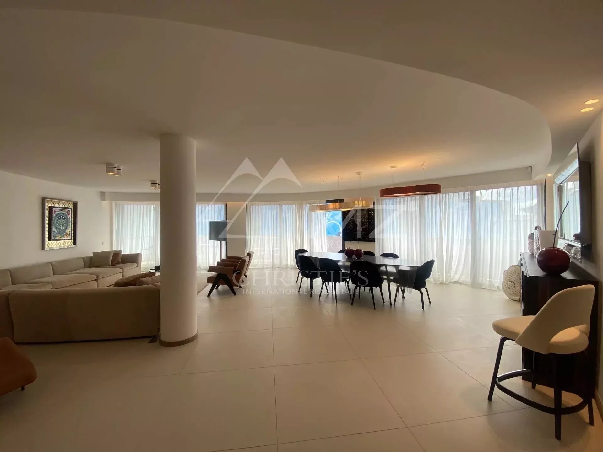 Cannes - Croisette - Außergewöhnliche Wohnung mit 5 Schlafzimmern