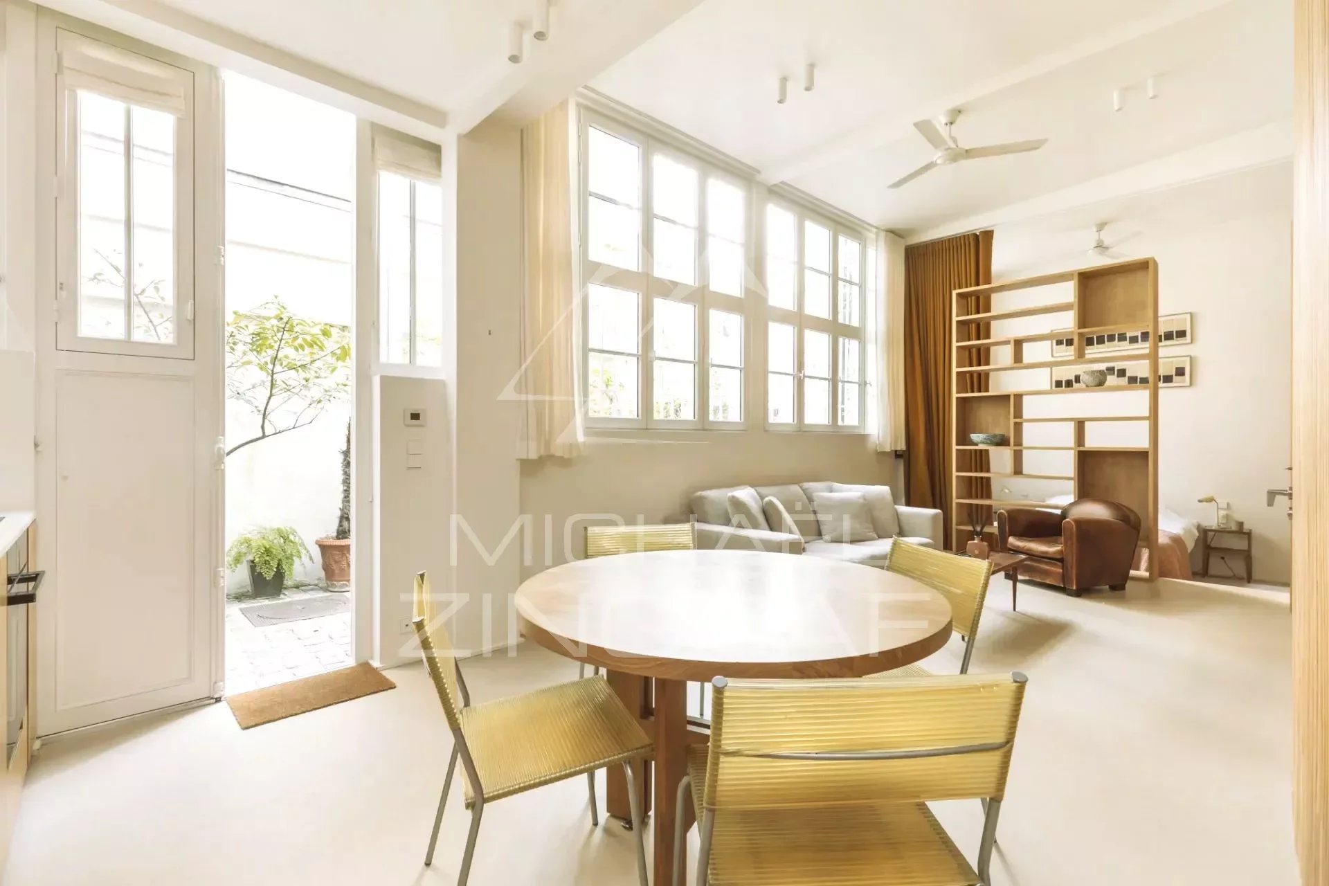 Exclusivité - A vendre - Appartement esprit maison - Atelier d'artiste - Rue de Verneuil