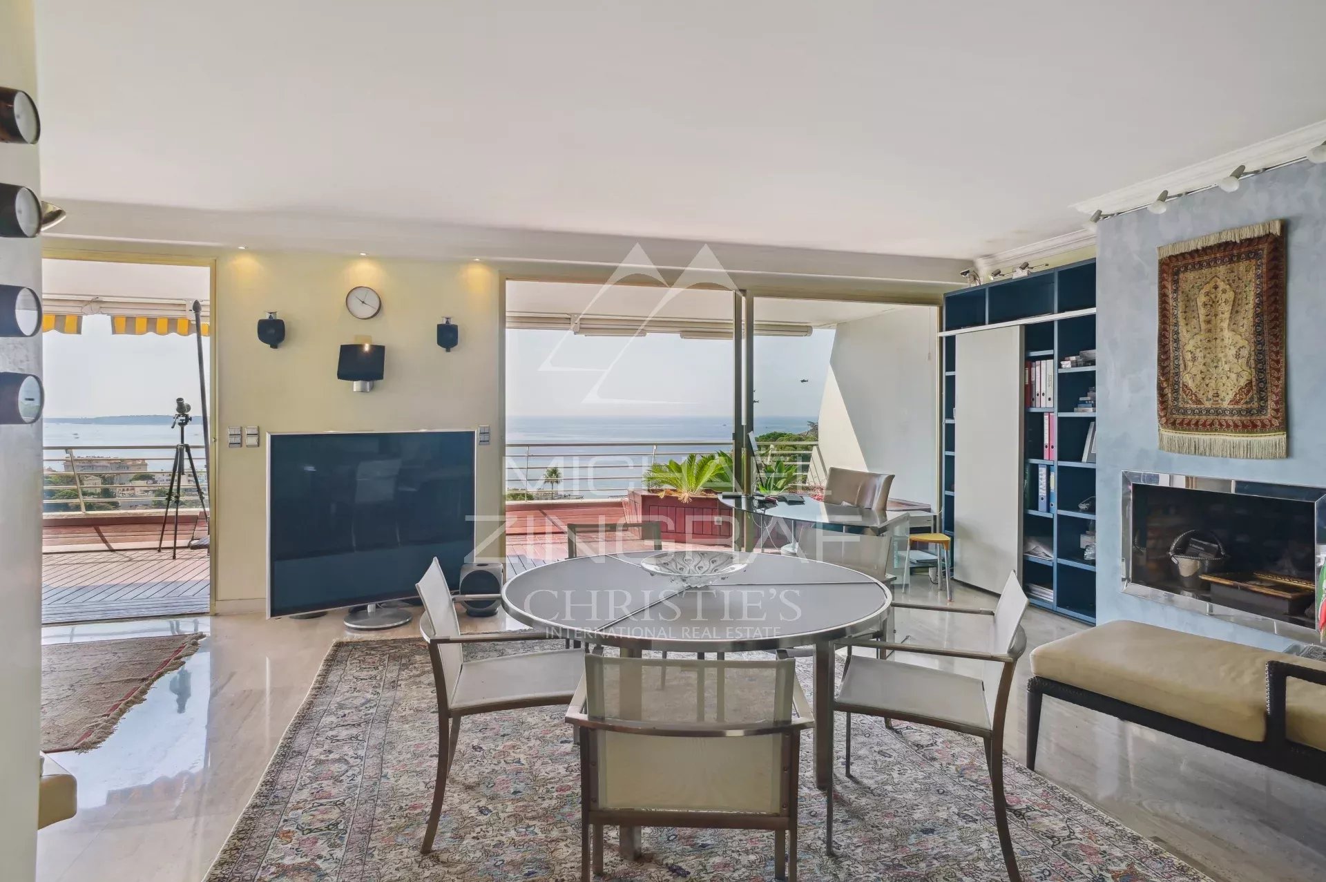 CANNES, CROIX DES GARDES – PANORAMABLICK AUF DAS MEER