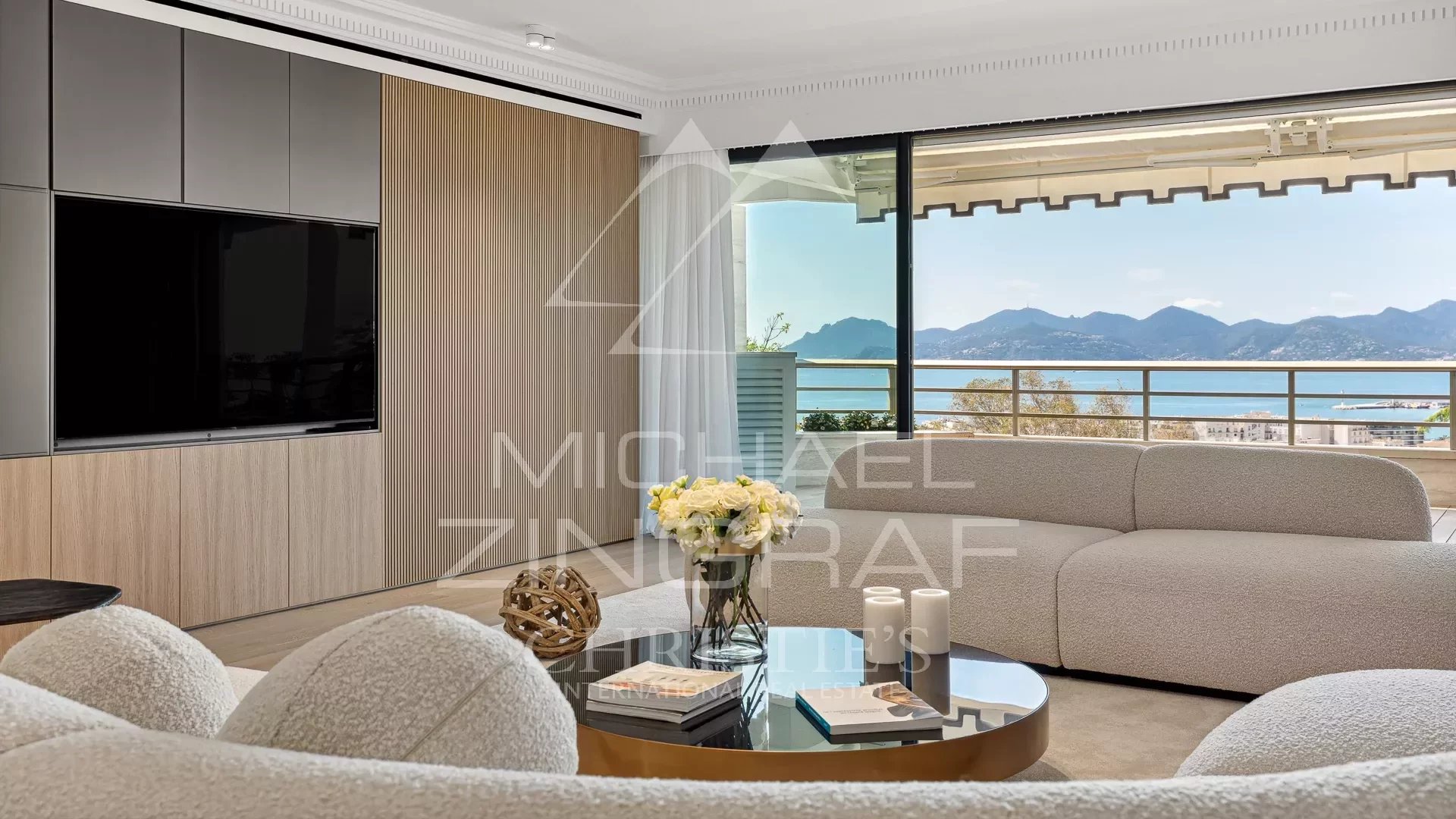 Exceptional 4-room apartment with magical sea view