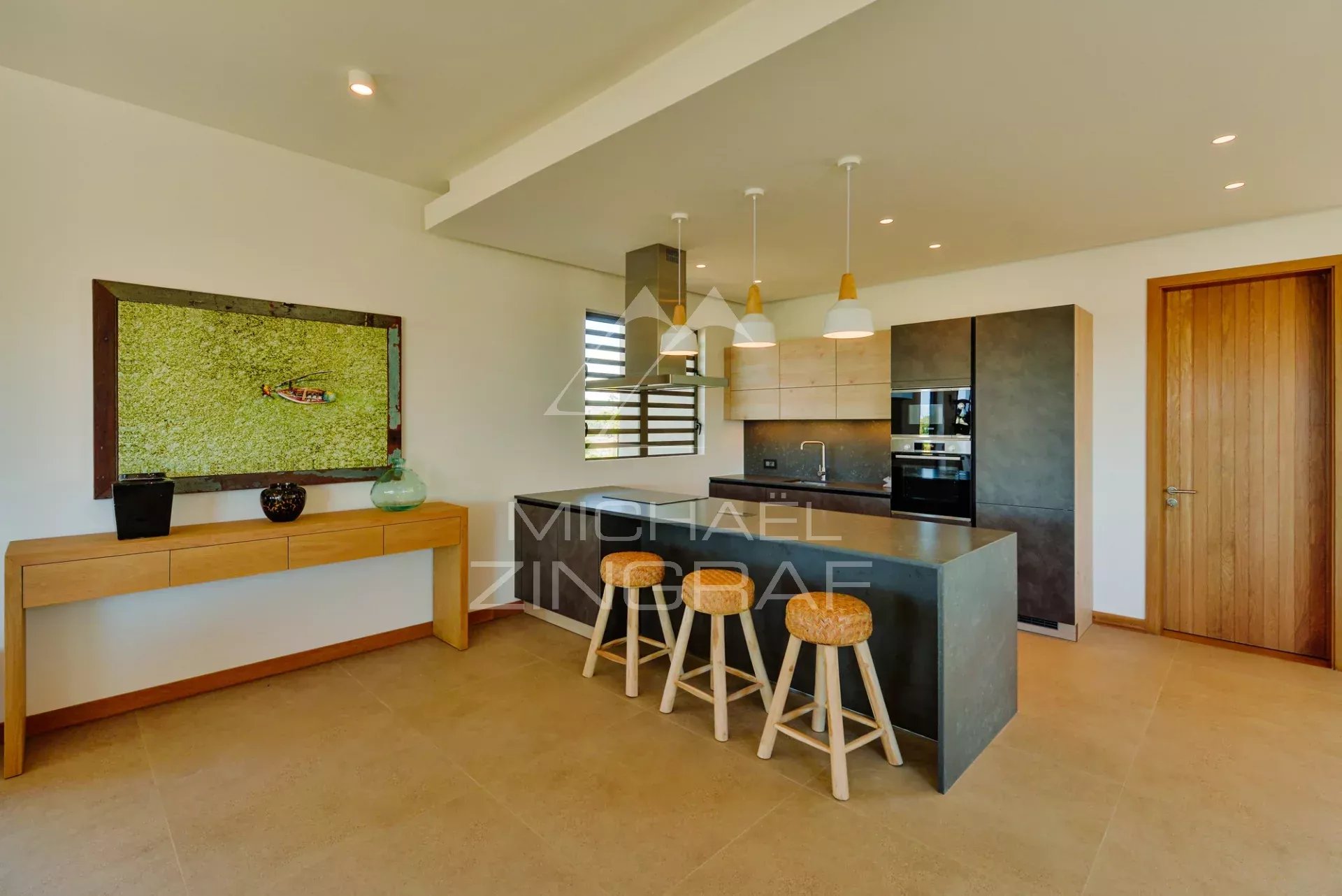 Villa de luxe avec vue sur la mer dans un domaine de golf prestigieux