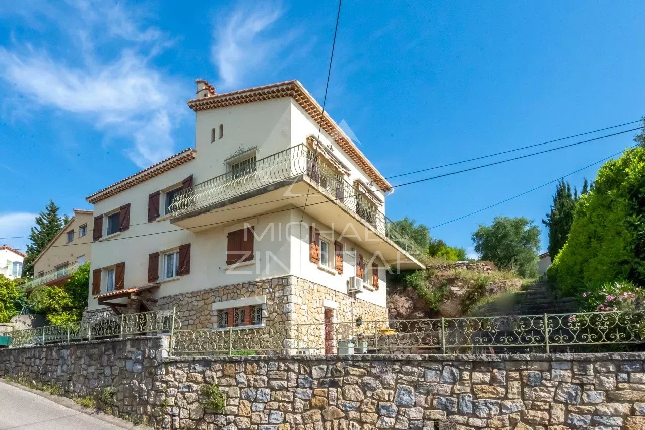 Charmante maison à renover - Mandelieu-La-Napoule