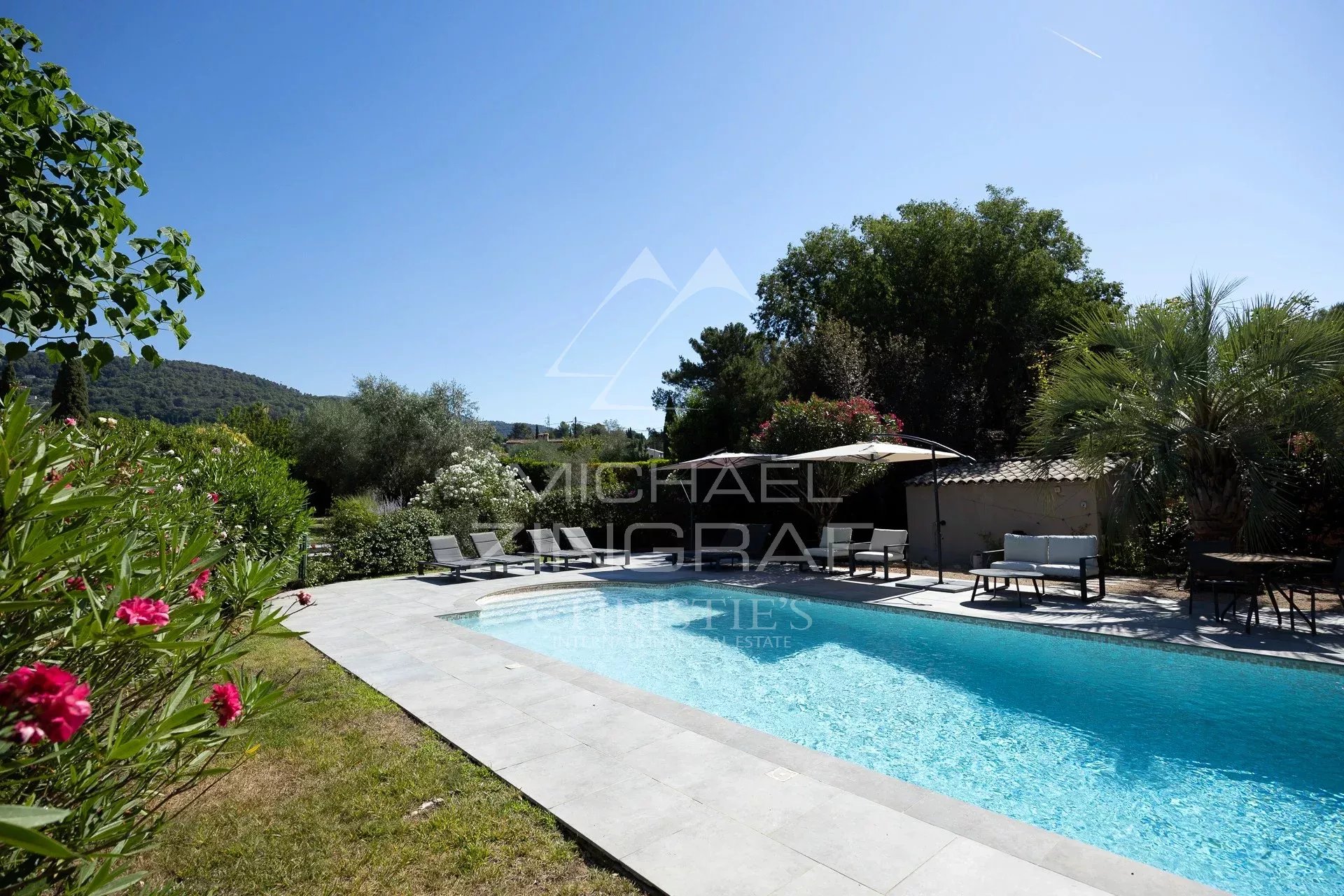 Family Villa with Landscaped Gardens and Leisure Facilities