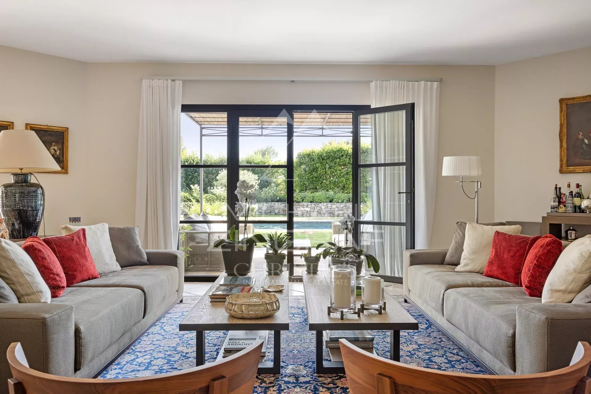 Mougins - Domaine sécurisé, magnifique villa provençale moderne rénovée