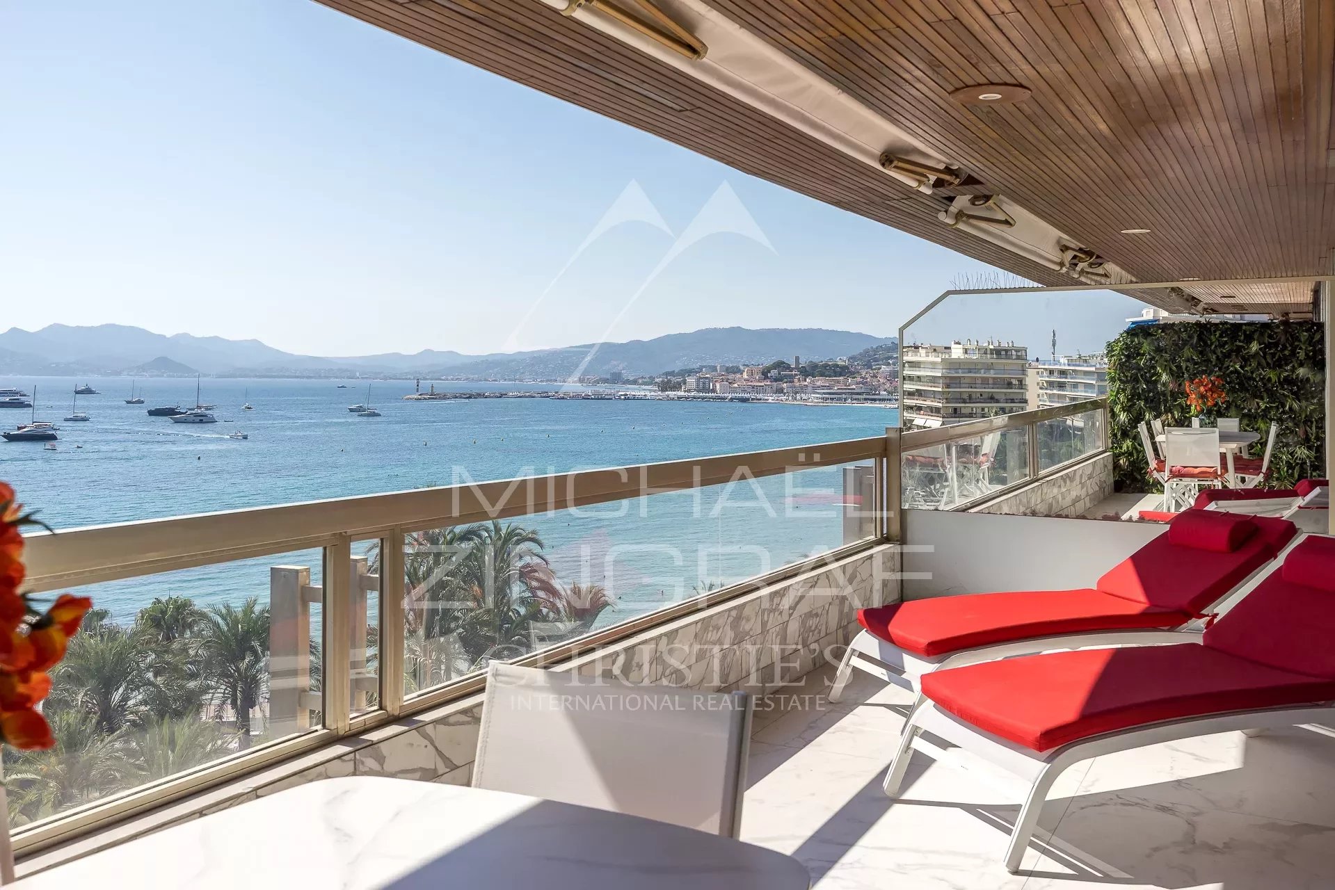 Cannes - Croisette - 3 pièces vue mer panoramique