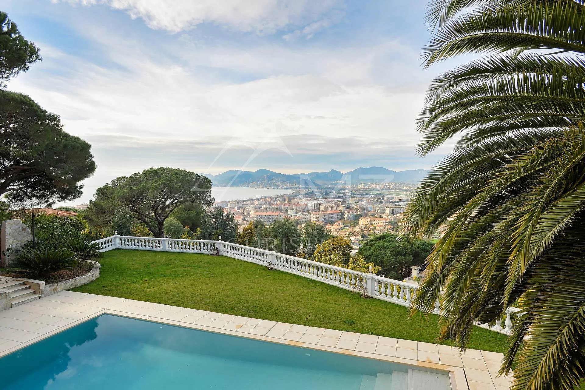 Cannes - Villa au calme avec vue mer