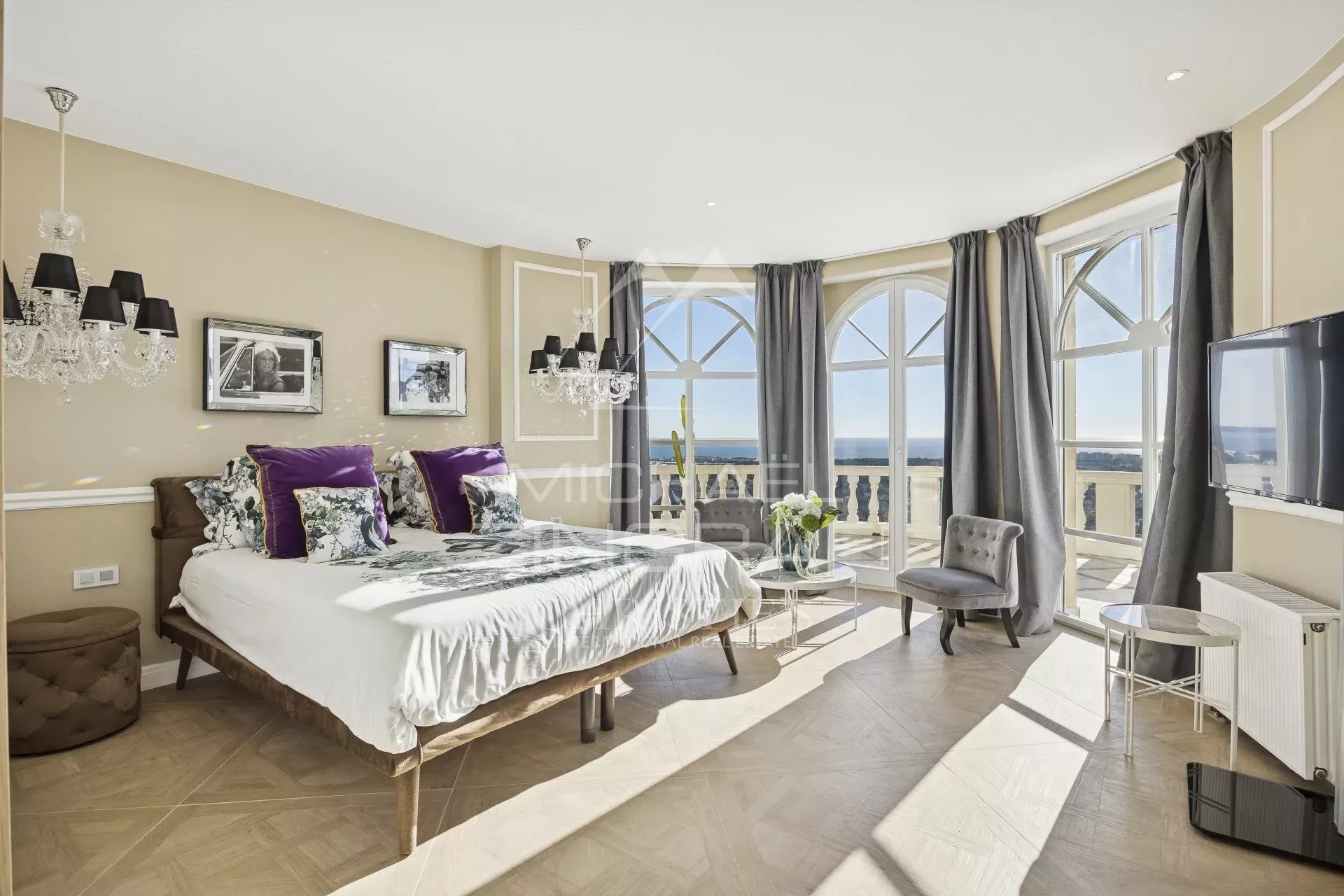 Mandelieu-la-Napoule - Near Cannes - Villa with sea view